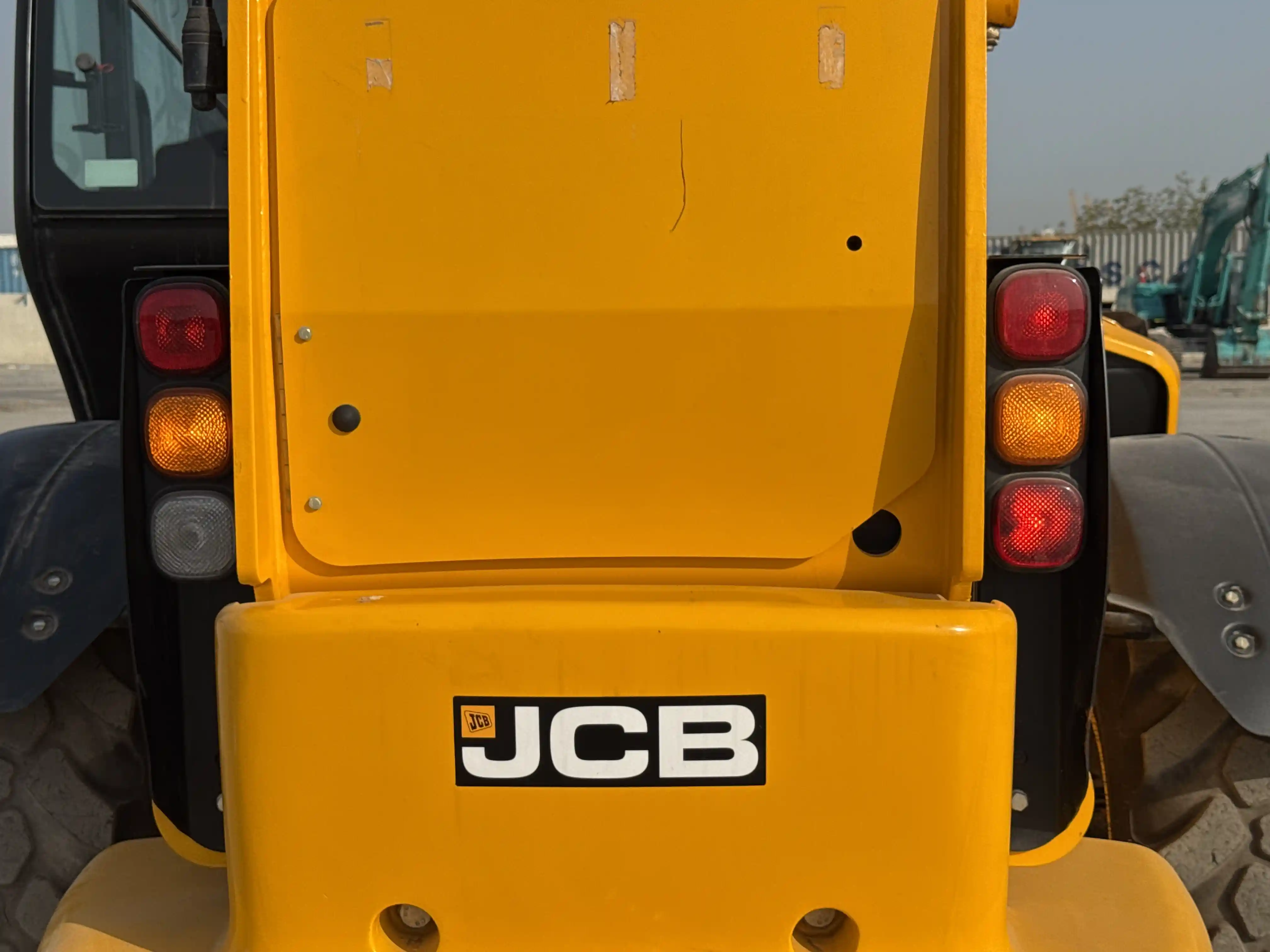 THM-001-JCB-540-170-telehandler-inspection-electronics-lights-and-signals-4