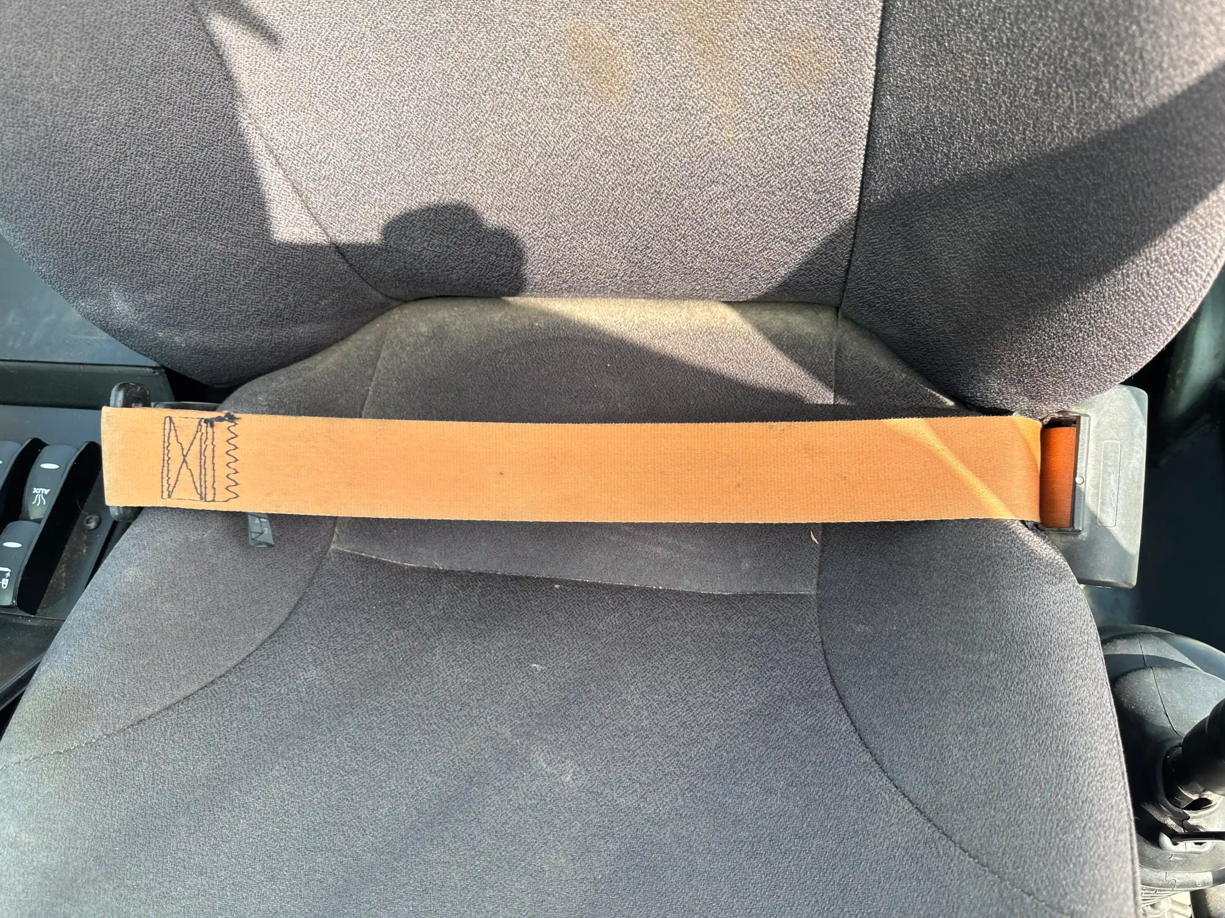 THM-001-JCB-540-170-telehandler-inspection-safety-seat-belts-1