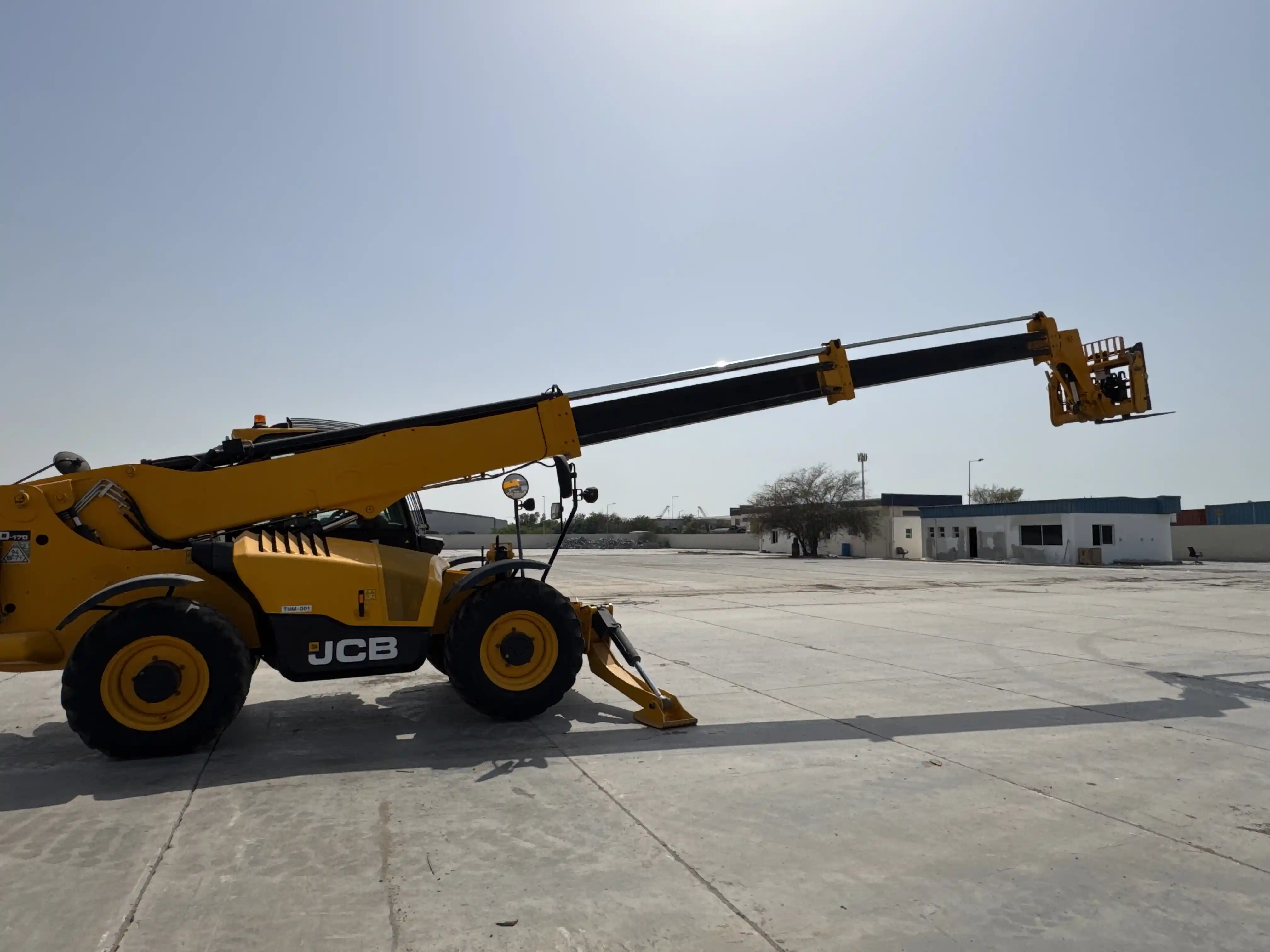 THM-001-JCB-540-170-telehandler-inspection-chassis-telescopic-boom-1
