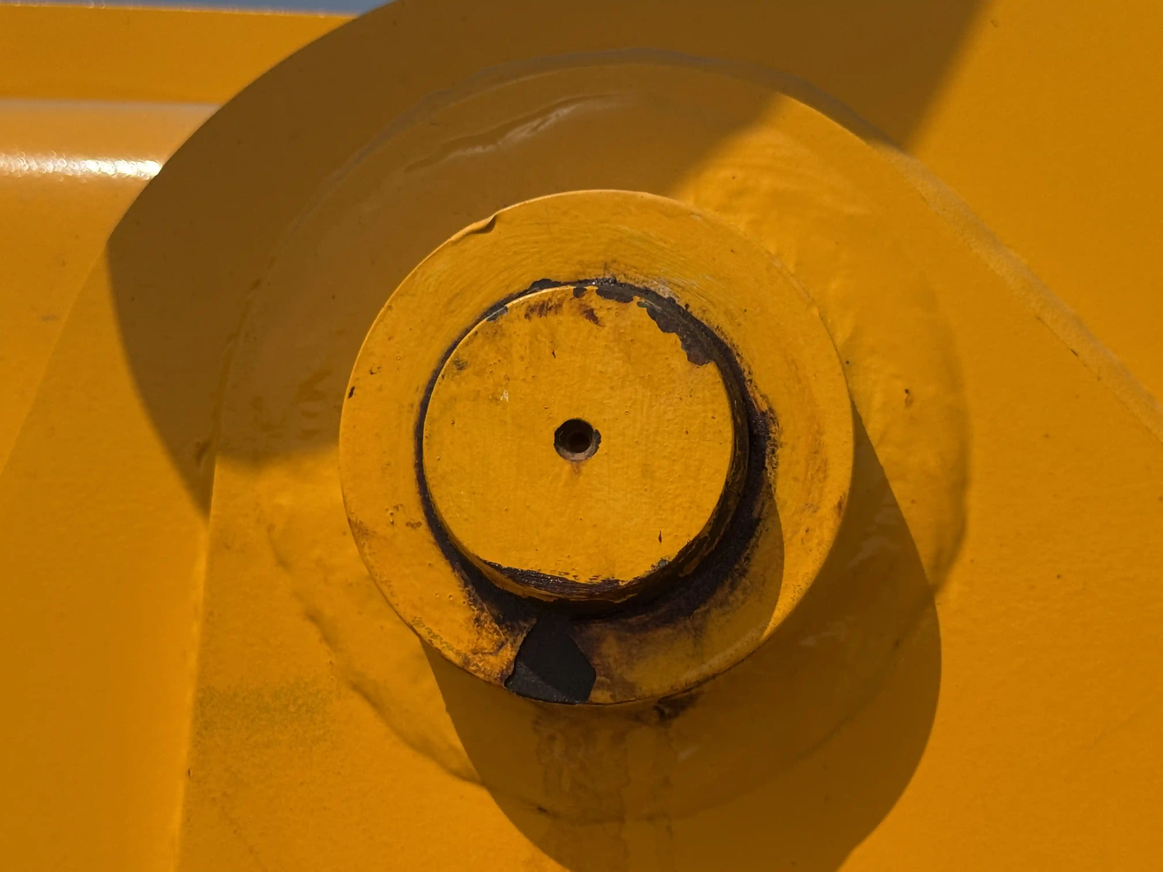 THM-001-JCB-540-170-telehandler-inspection-chassis-boom-base-pin-and-bushings-2