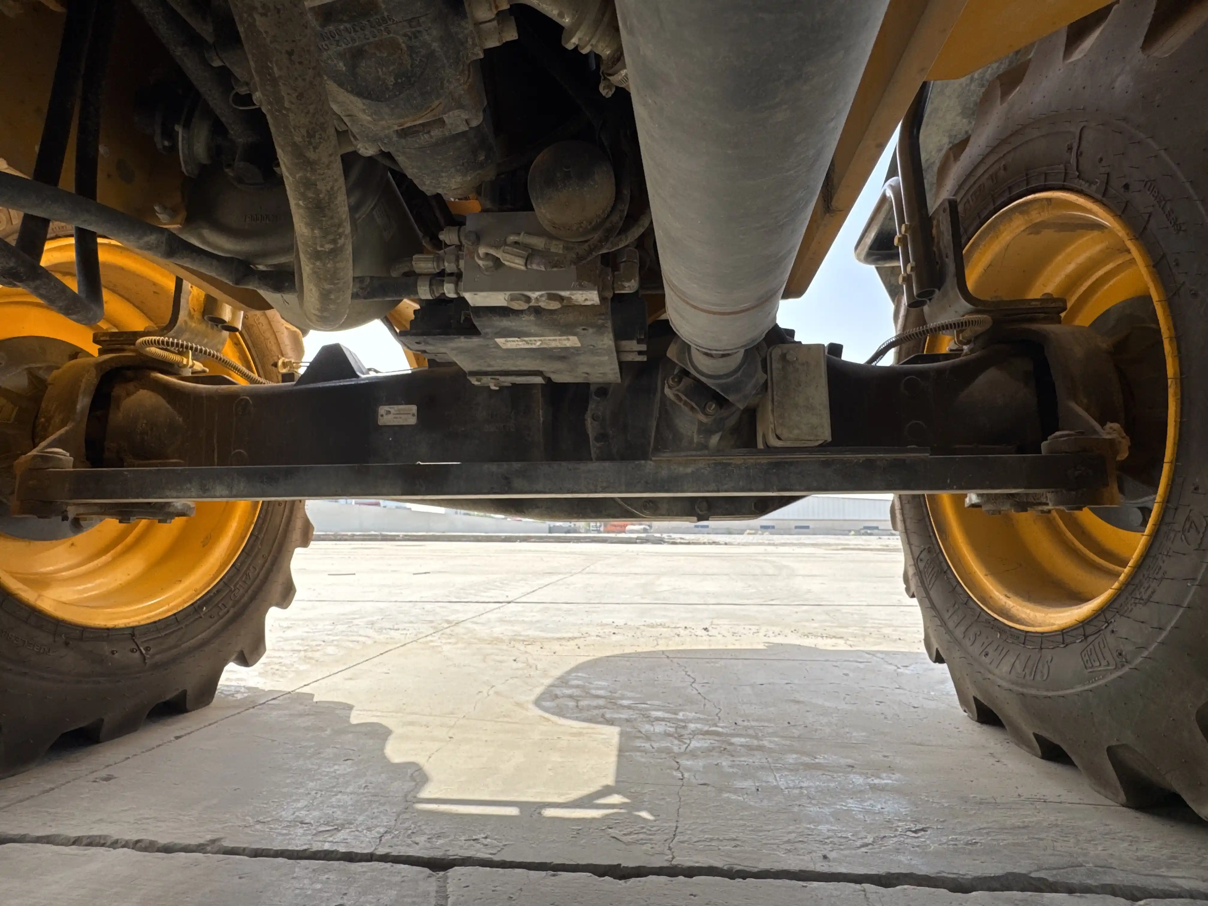 THM-001-JCB-540-170-telehandler-inspection-drive-system-axle-housing-2