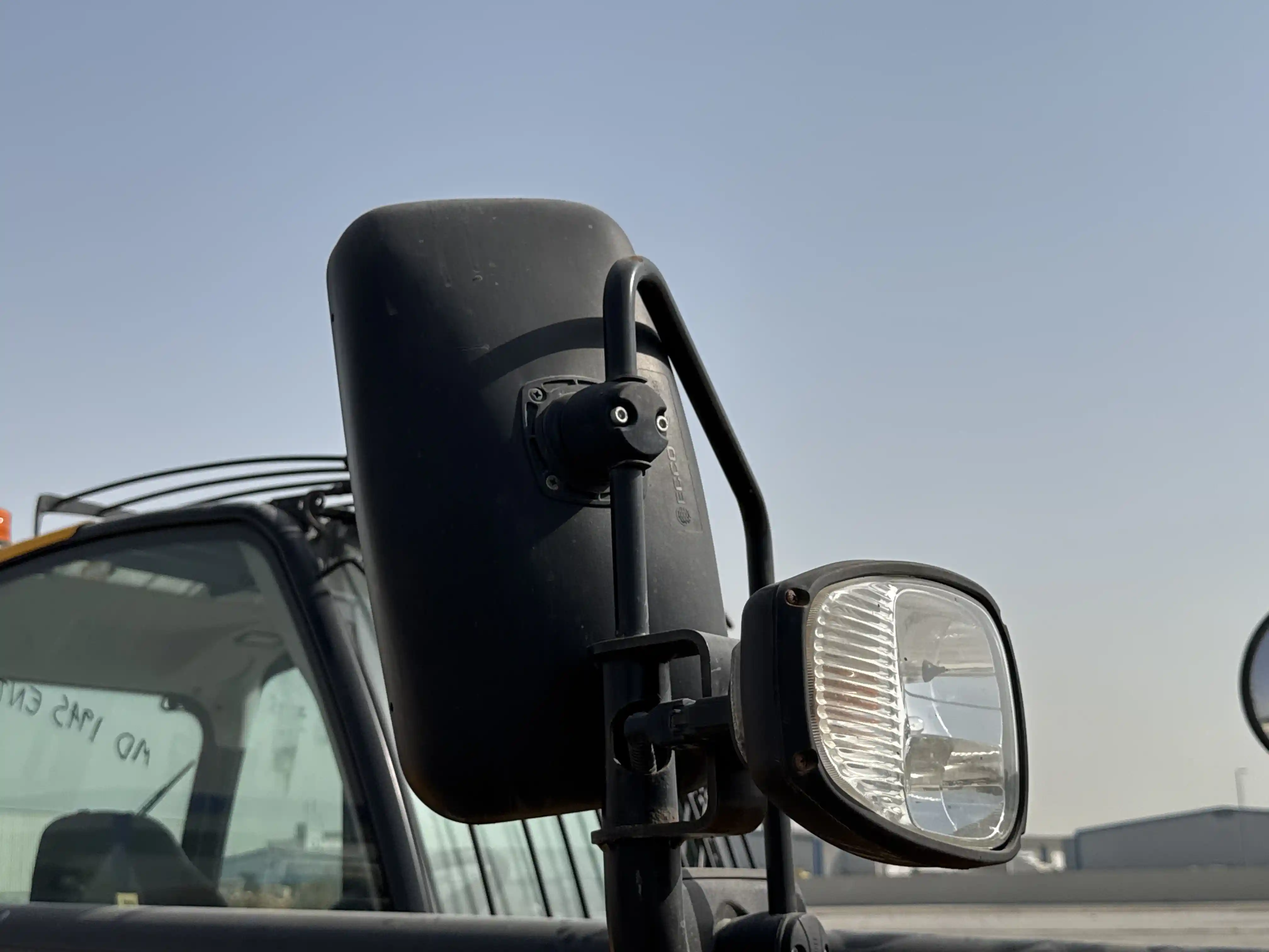 THM-001-JCB-540-170-telehandler-inspection-cabin-mirrors-5