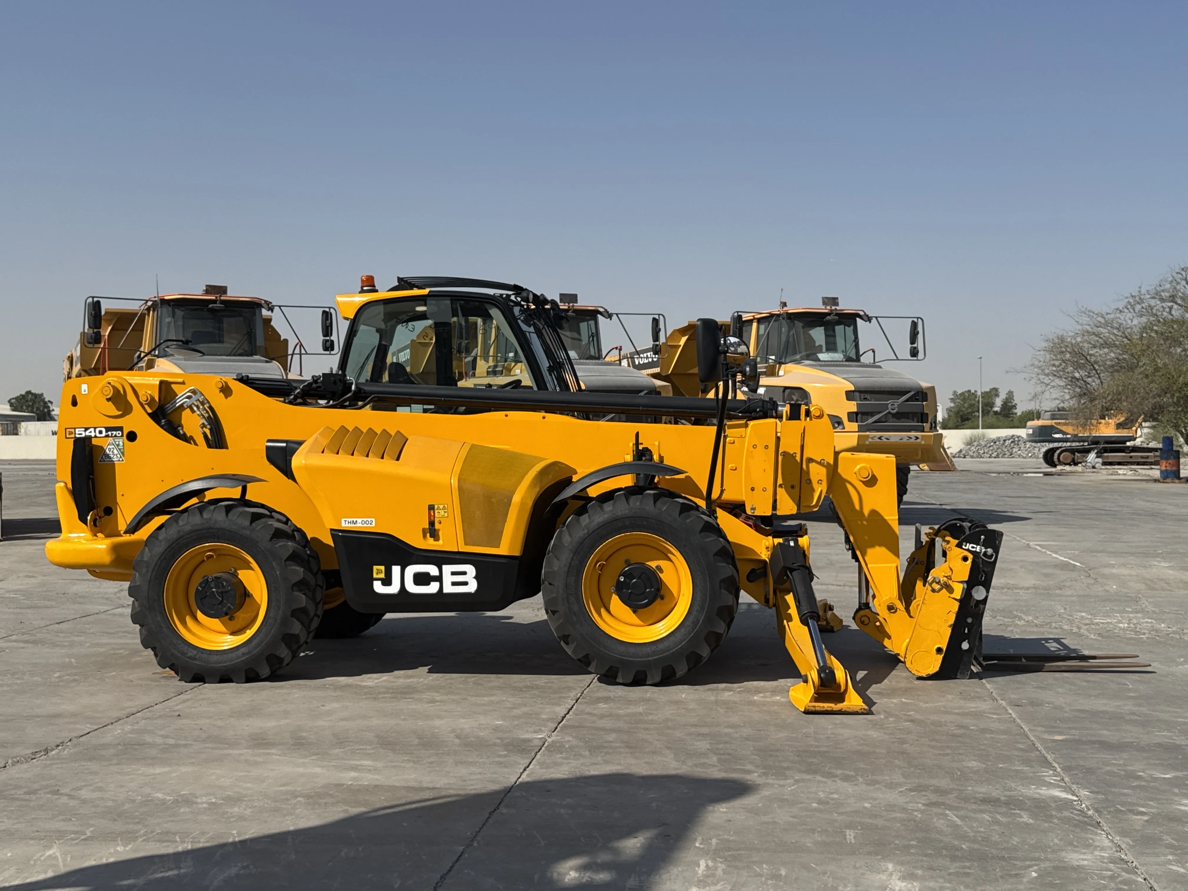 THM-002-JCB-540-170-telehandler-inspection-structure-paint-1