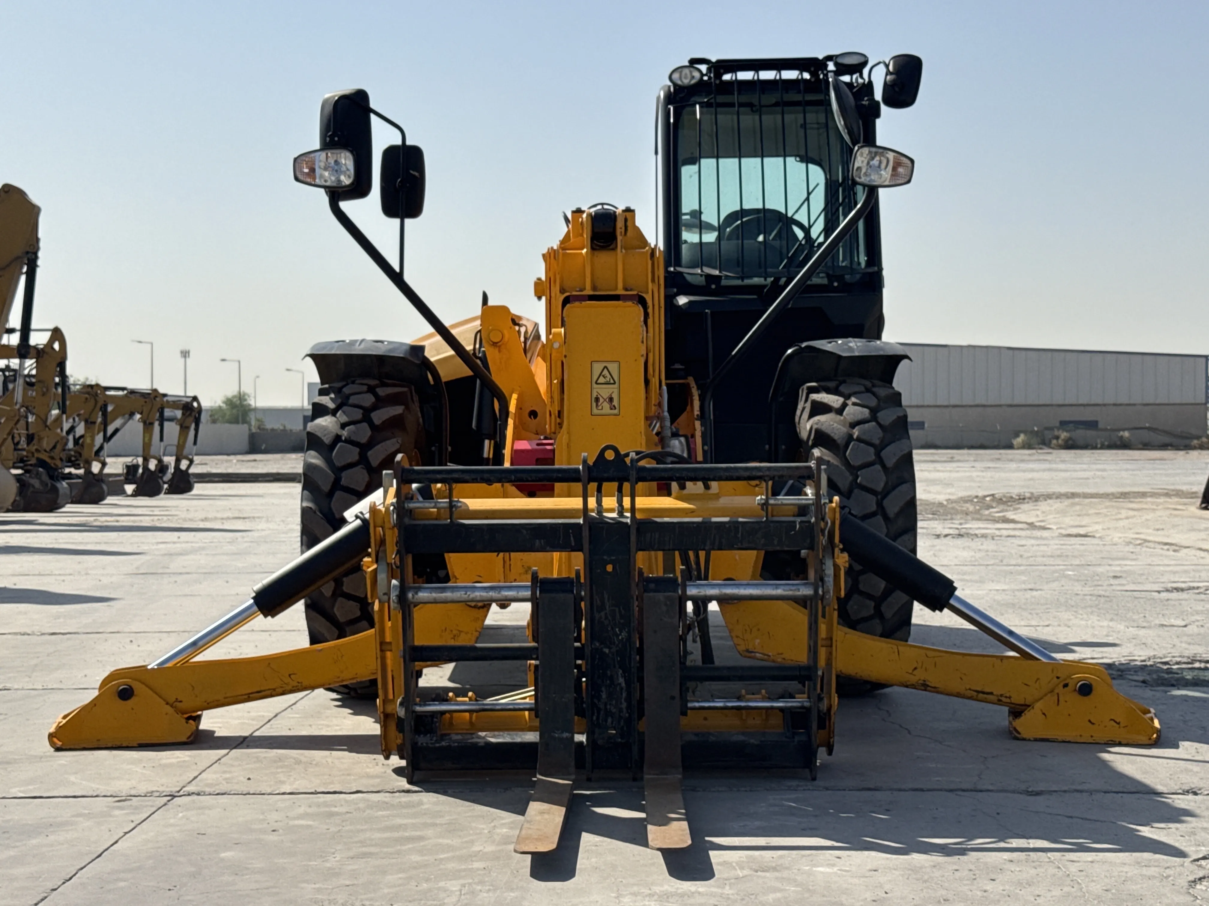 THM-002-JCB-540-170-telehandler-inspection-structure-paint-4