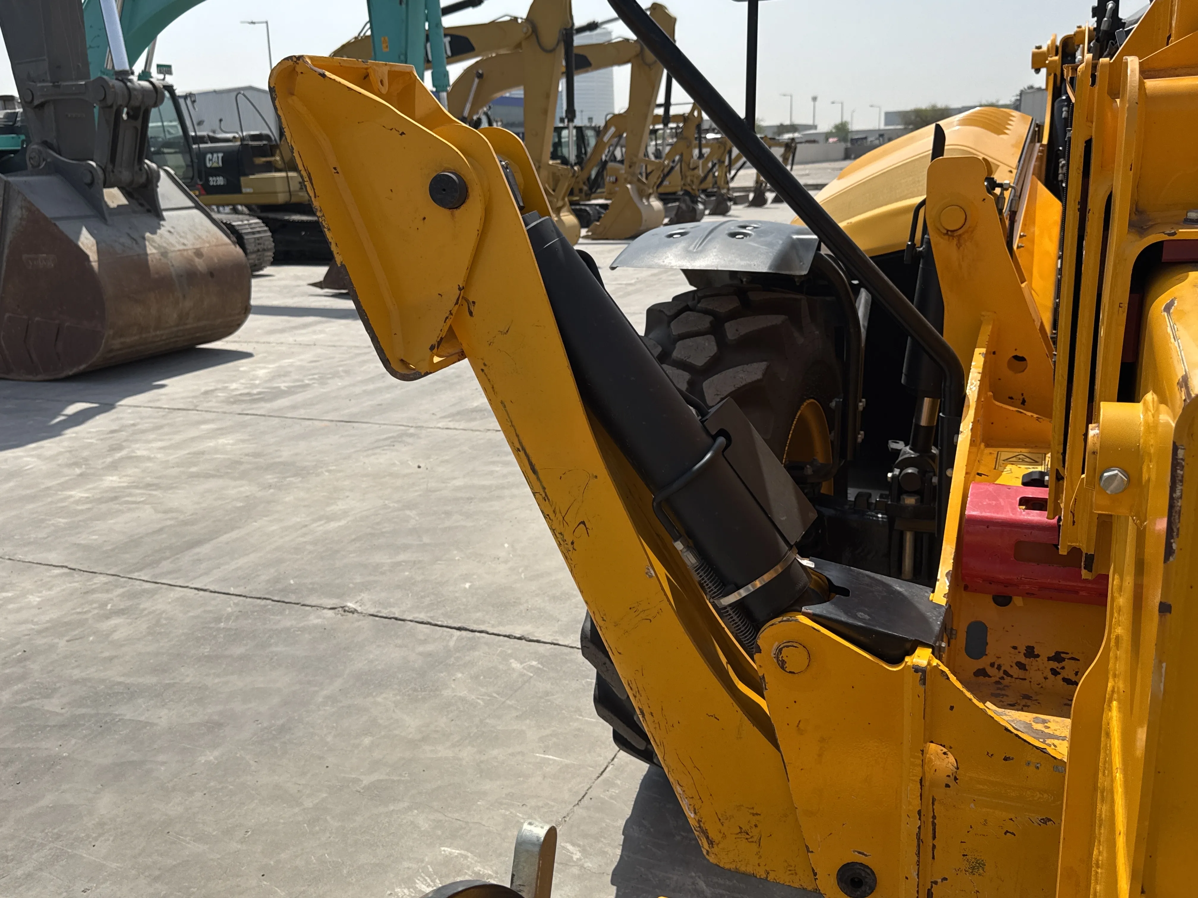 THM-002-JCB-540-170-telehandler-inspection-structure-outriggers-3