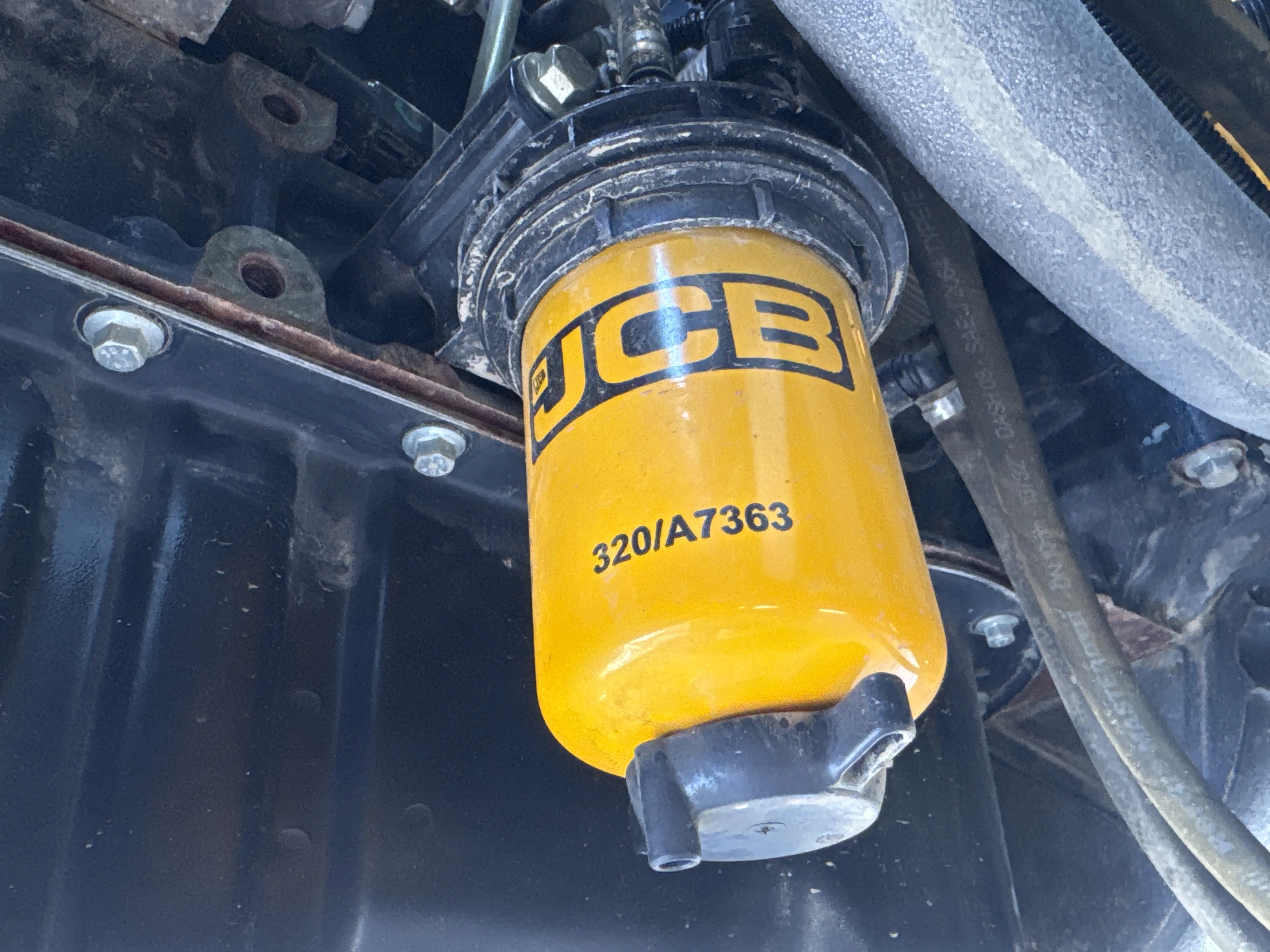 THM-002-JCB-540-170-telehandler-inspection-engine-fuel-leaks-2