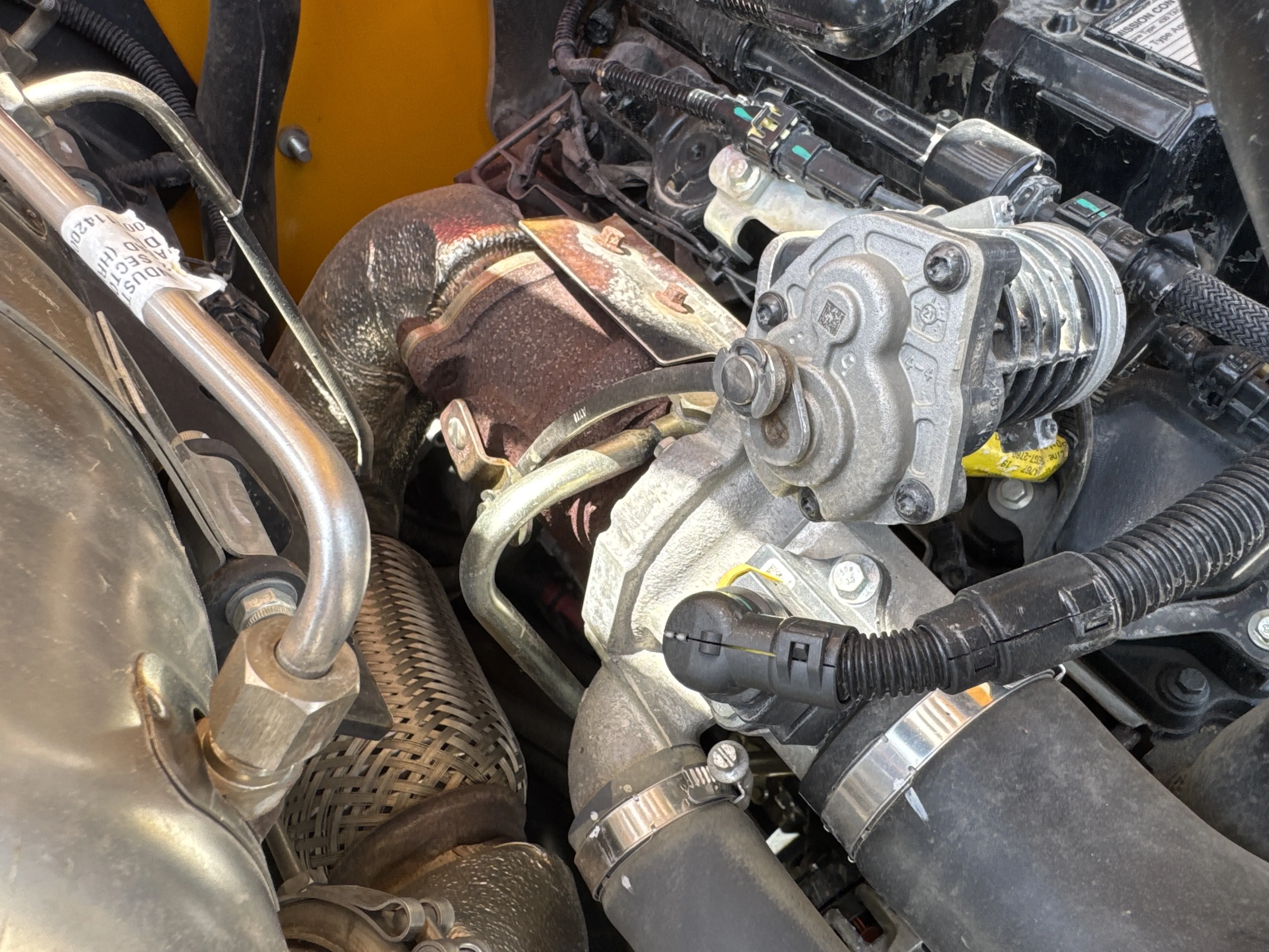 THM-002-JCB-540-170-telehandler-inspection-engine-turbo-1