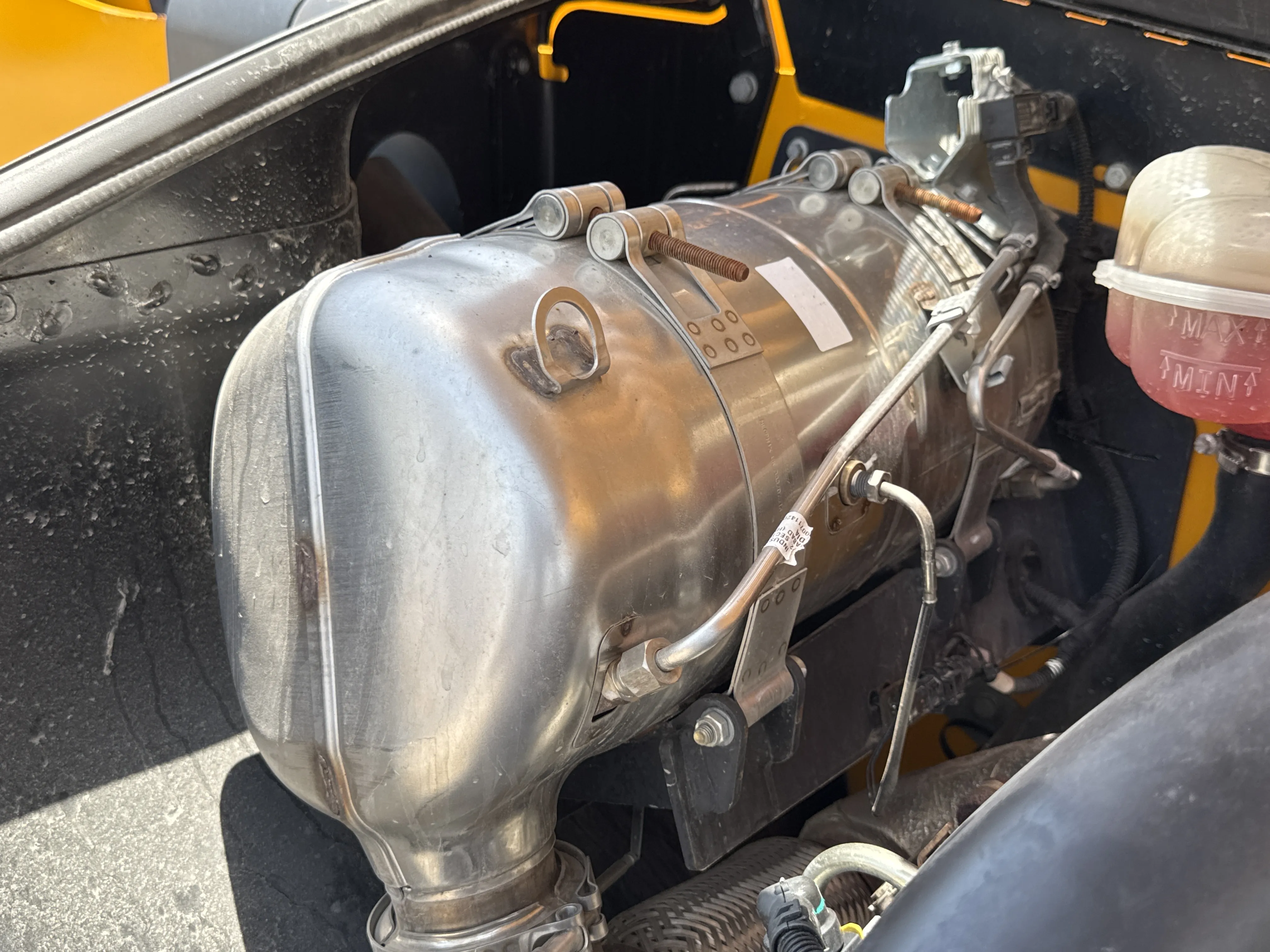 THM-002-JCB-540-170-telehandler-inspection-engine-exhaust-system-1