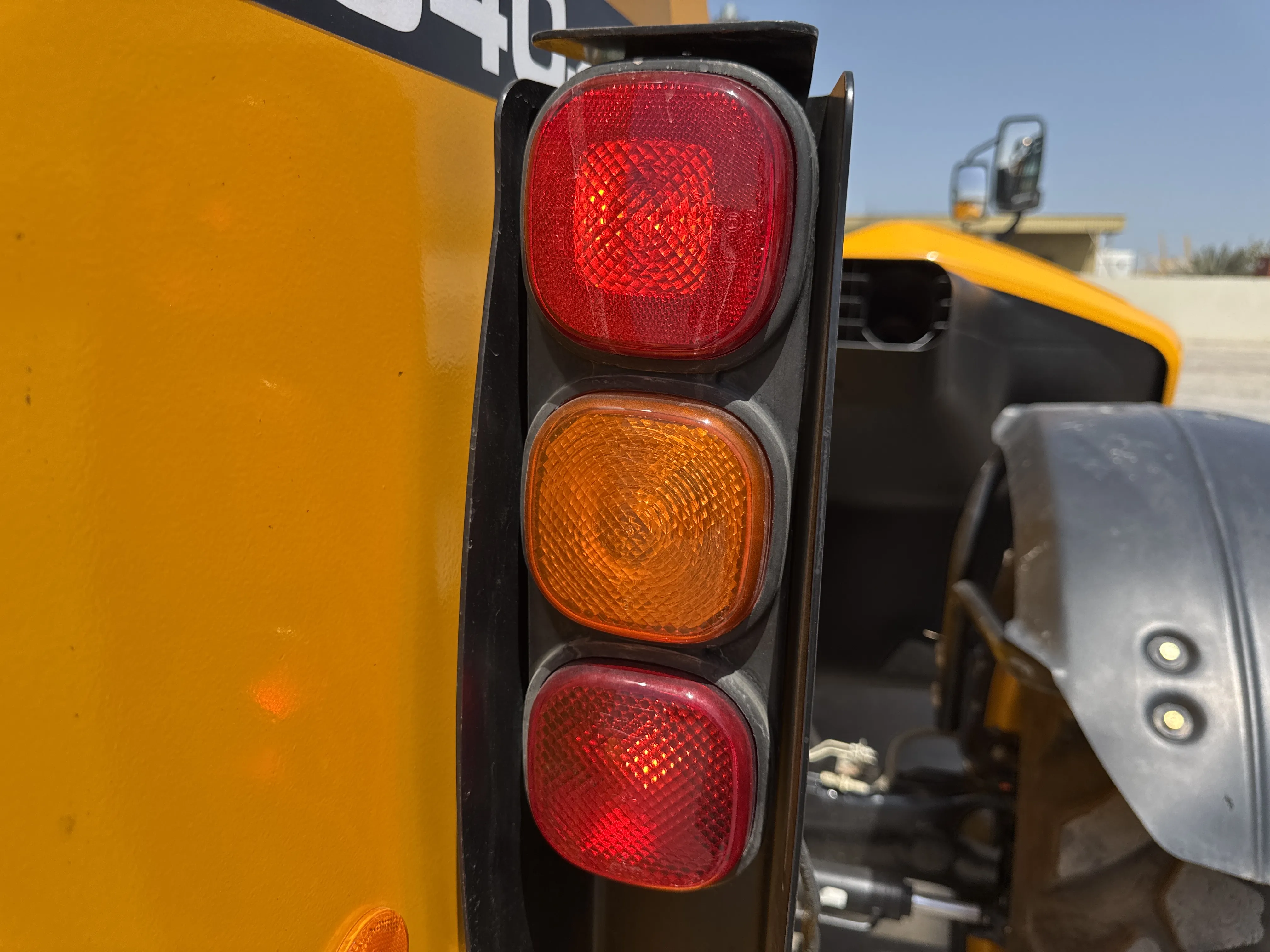 THM-002-JCB-540-170-telehandler-inspection-electronics-lights-and-signals-4