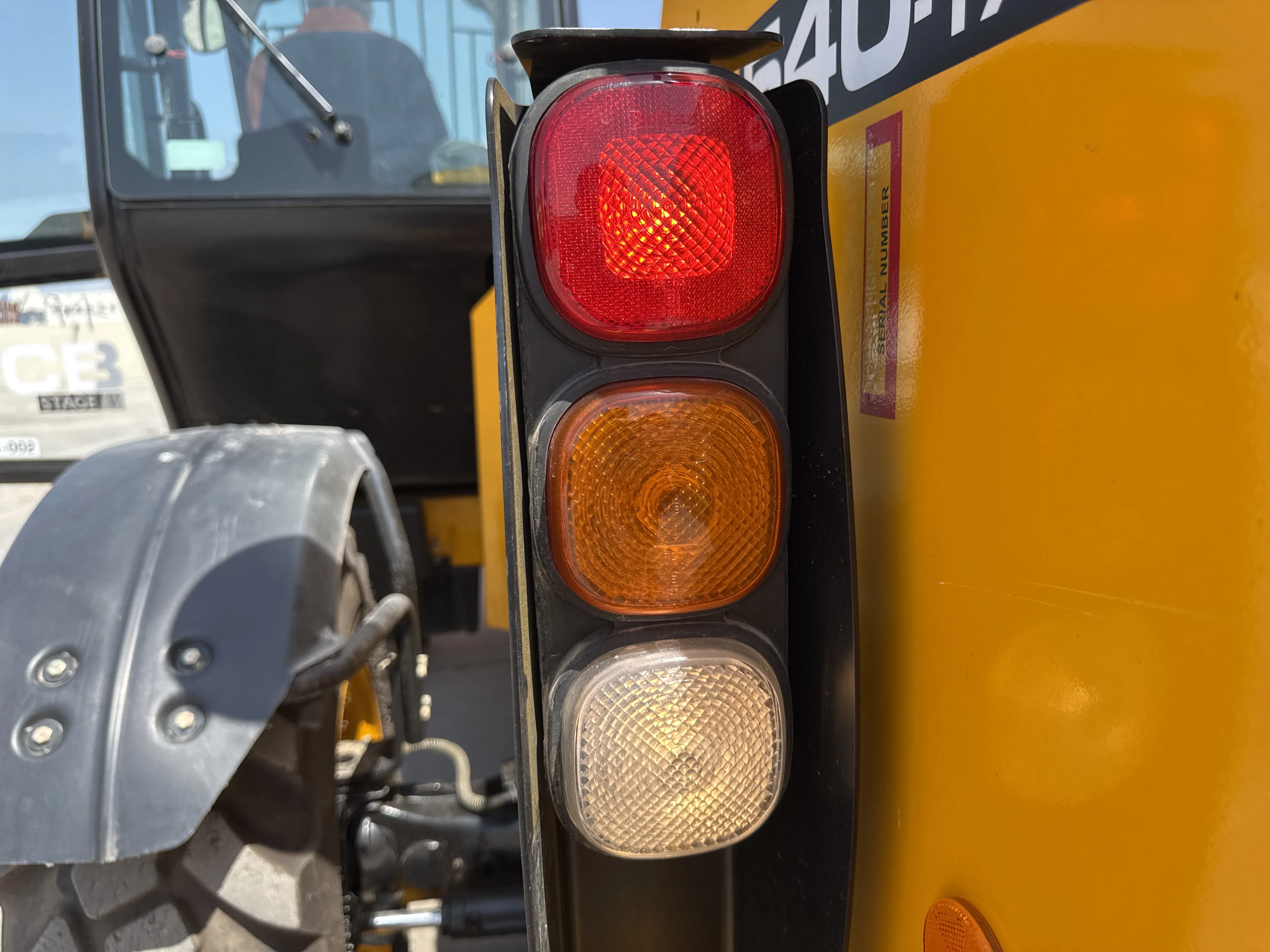 THM-002-JCB-540-170-telehandler-inspection-electronics-lights-and-signals-5