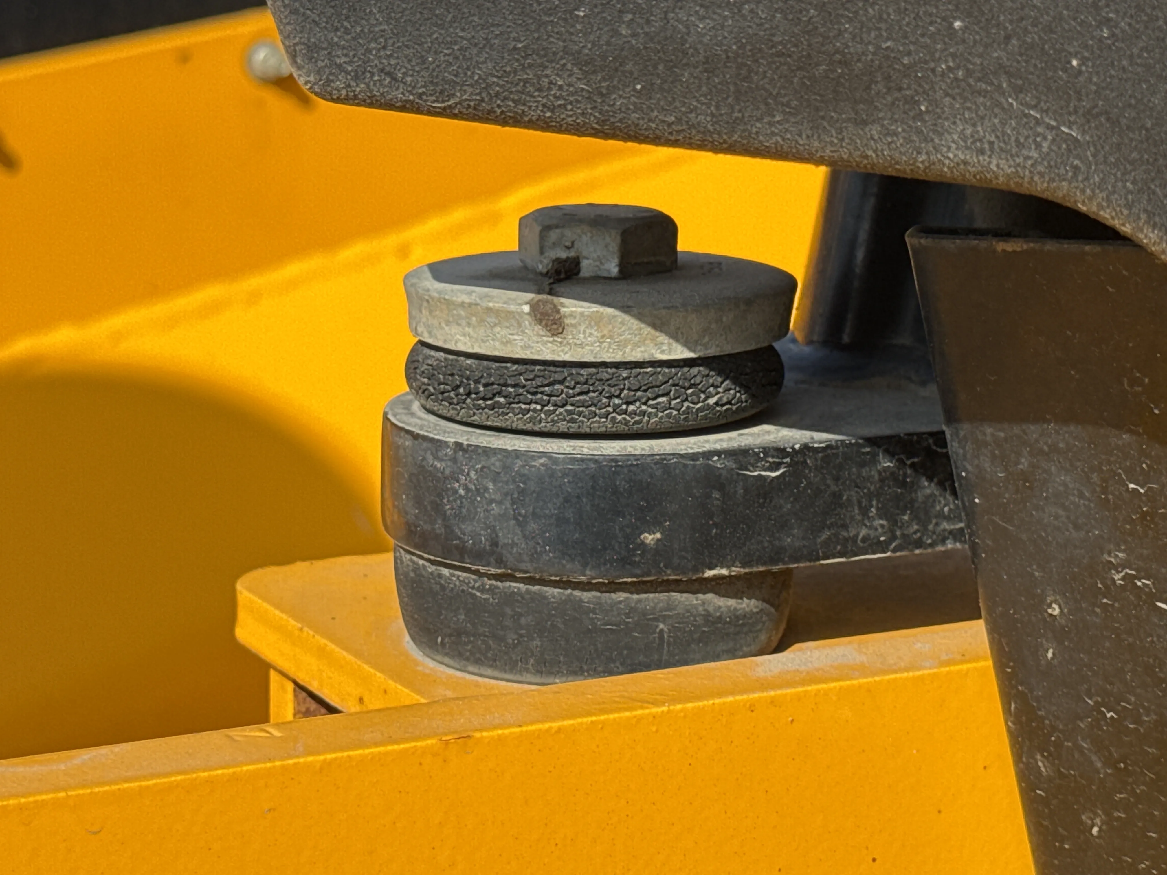 THM-002-JCB-540-170-telehandler-inspection-safety-rollover-protective-structure-ROPS-FOPS-4