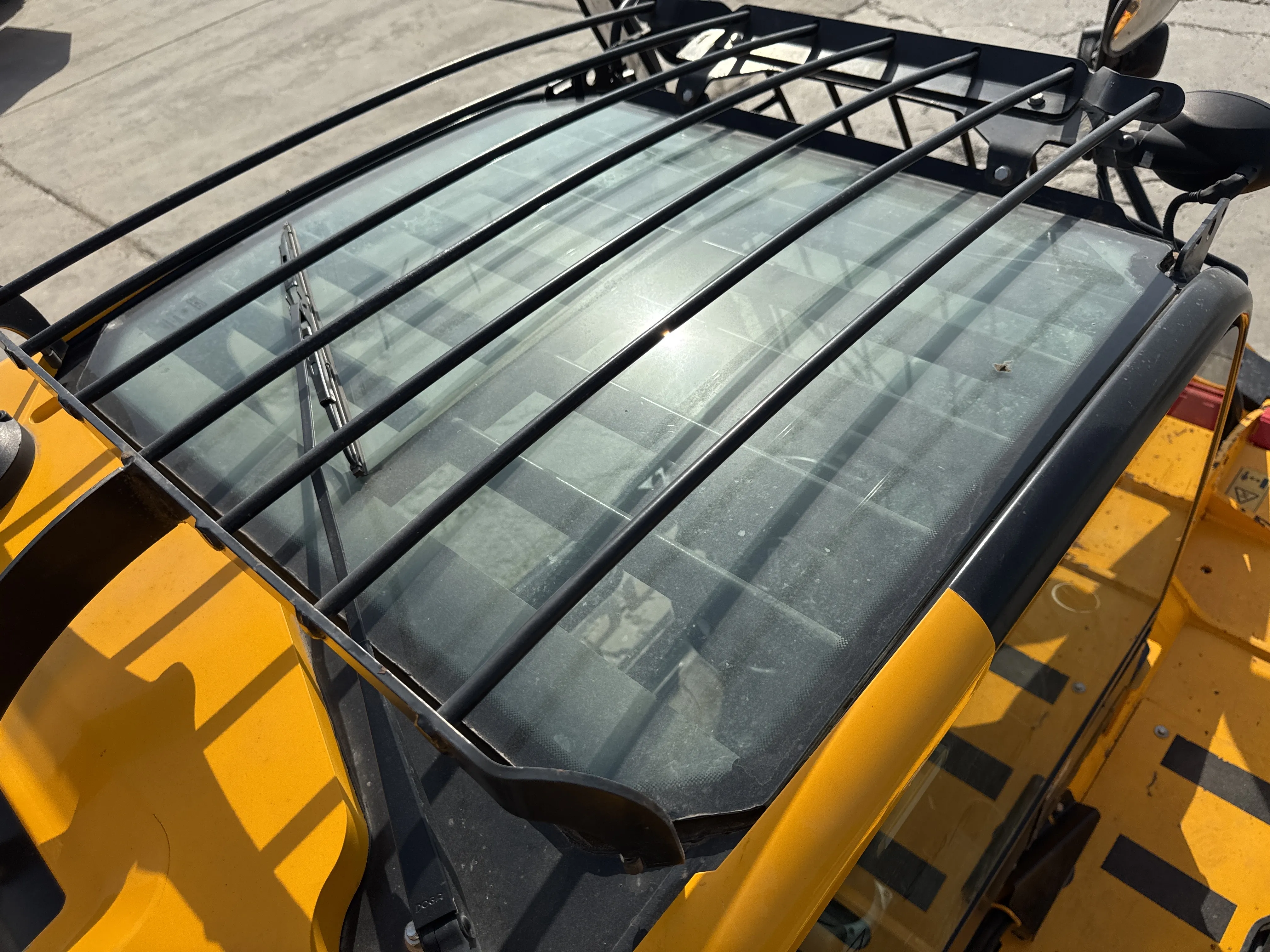 THM-002-JCB-540-170-telehandler-inspection-safety-glass-2