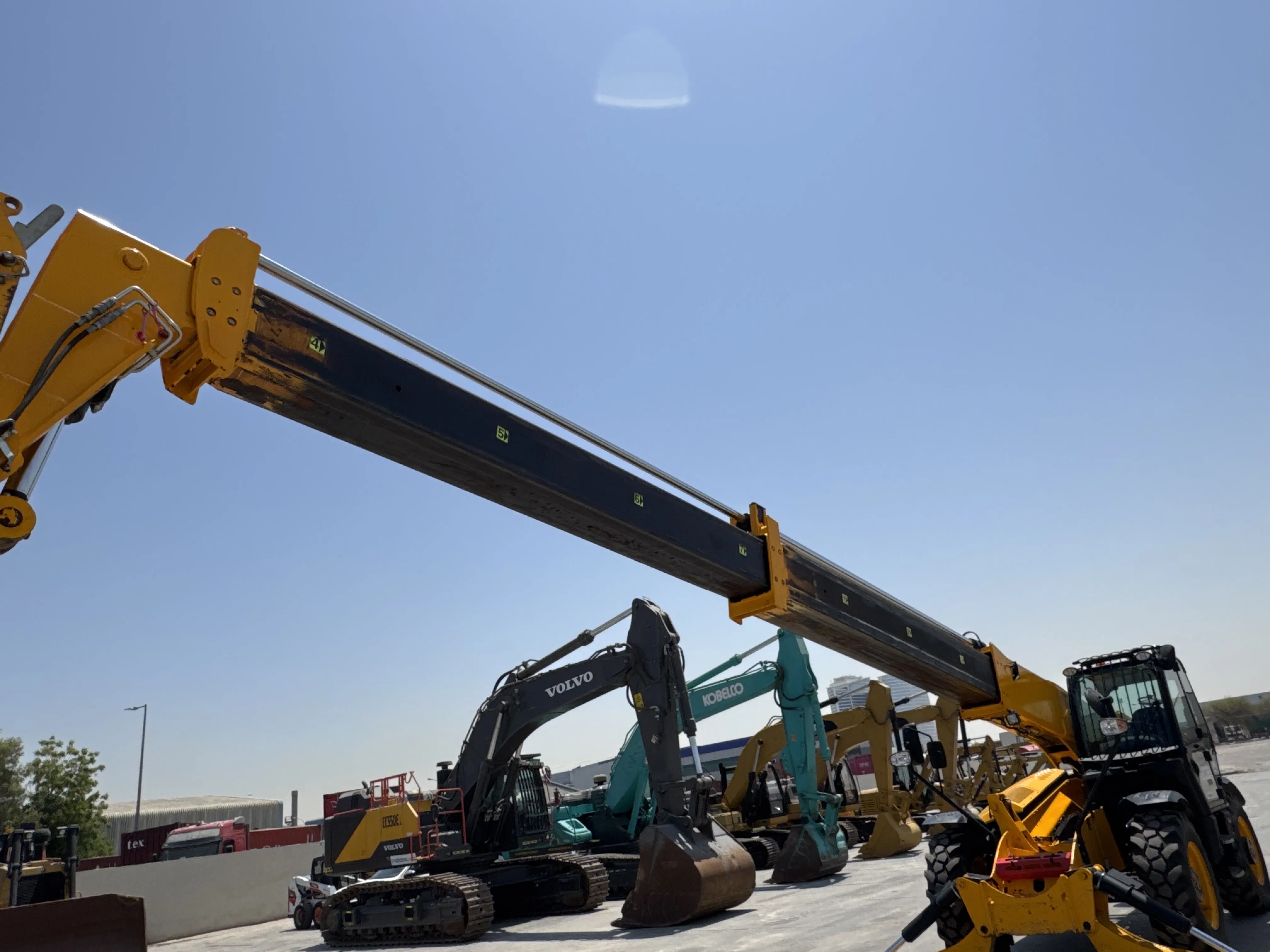 THM-002-JCB-540-170-telehandler-inspection-chassis-telescopic-boom-3