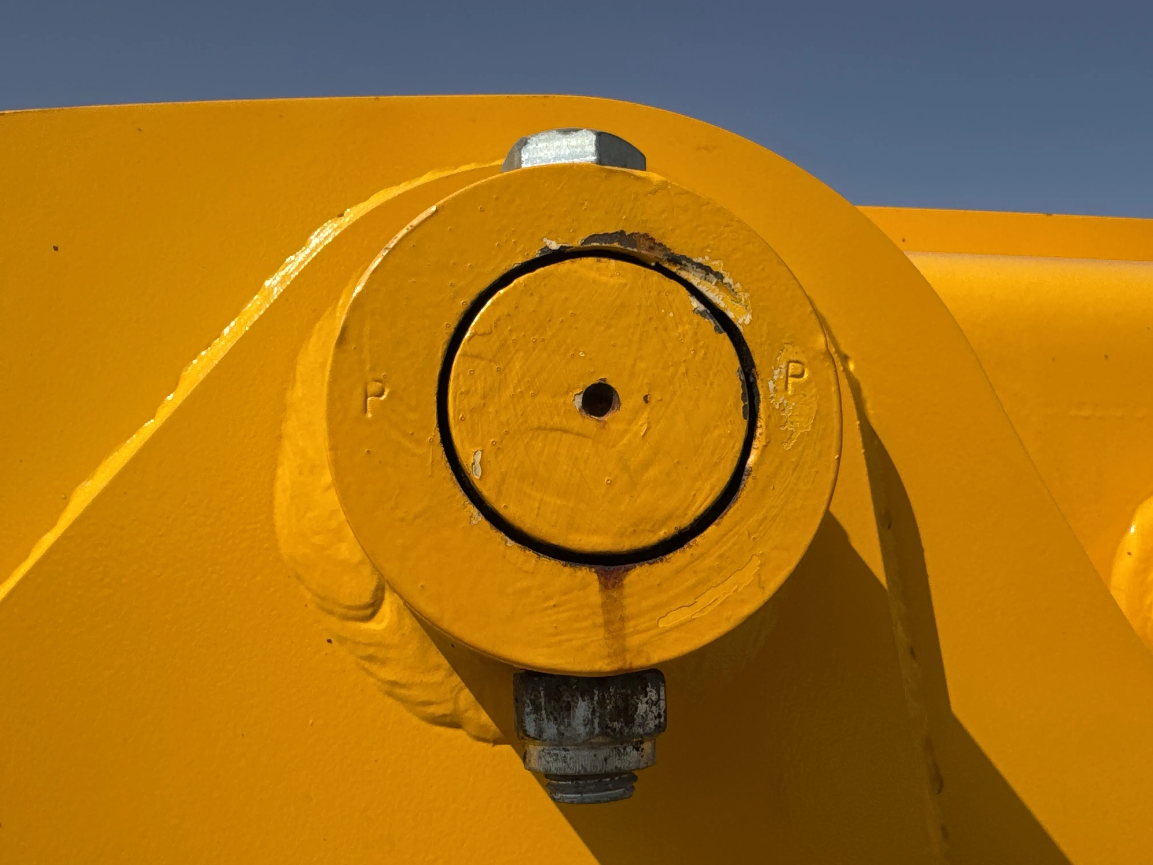 THM-002-JCB-540-170-telehandler-inspection-chassis-boom-base-pin-and-bushings-1