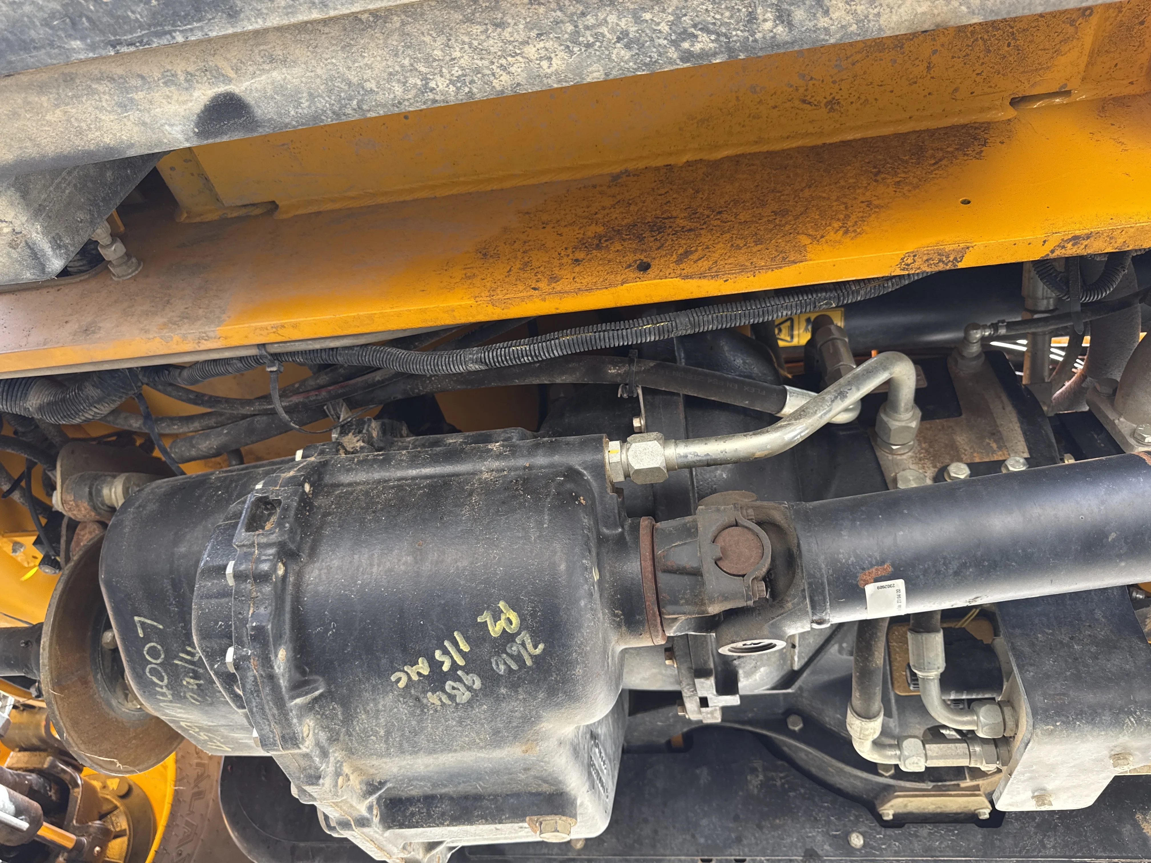 THM-002-JCB-540-170-telehandler-inspection-drive-system-transmission-case-5