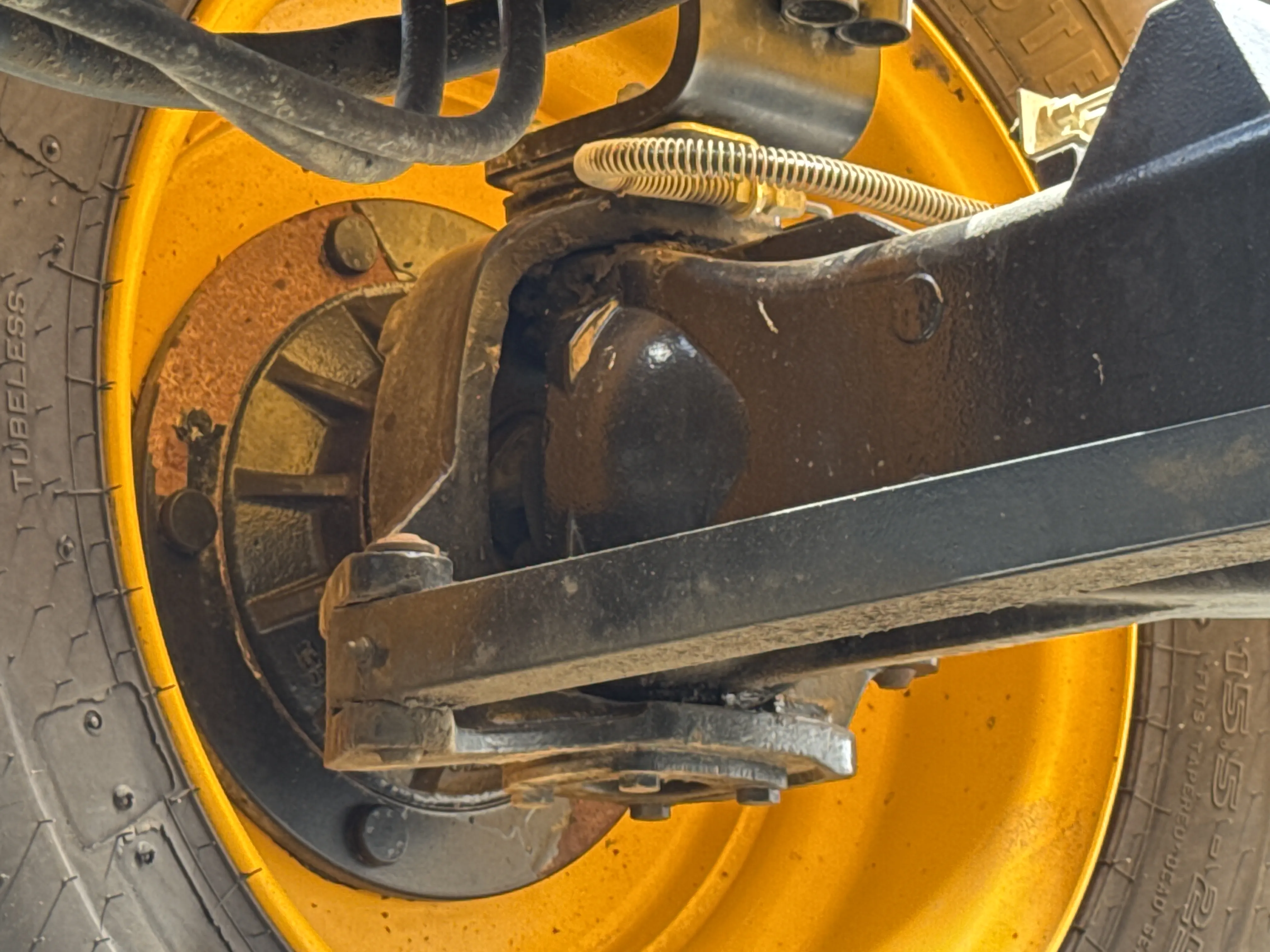 THM-002-JCB-540-170-telehandler-inspection-drive-system-axle-housing-2