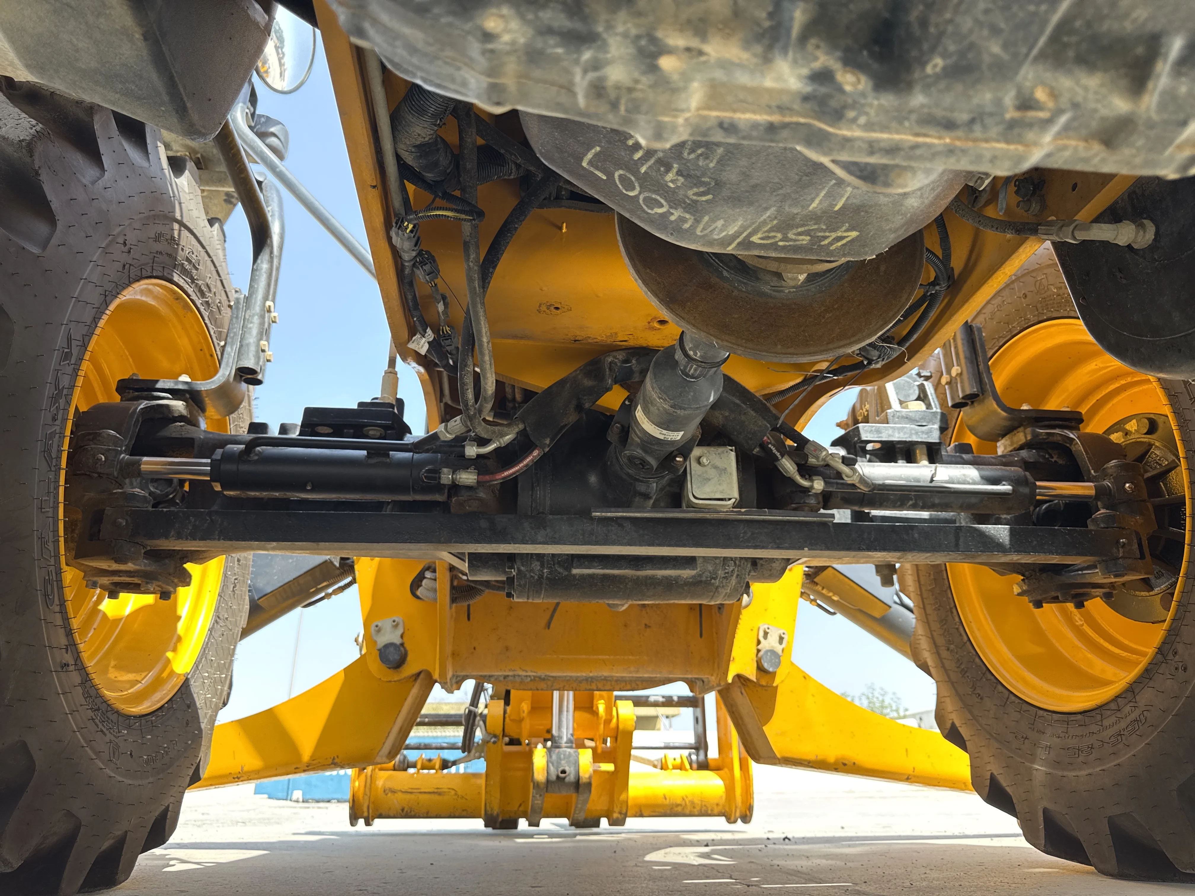 THM-002-JCB-540-170-telehandler-inspection-drive-system-axle-housing-4