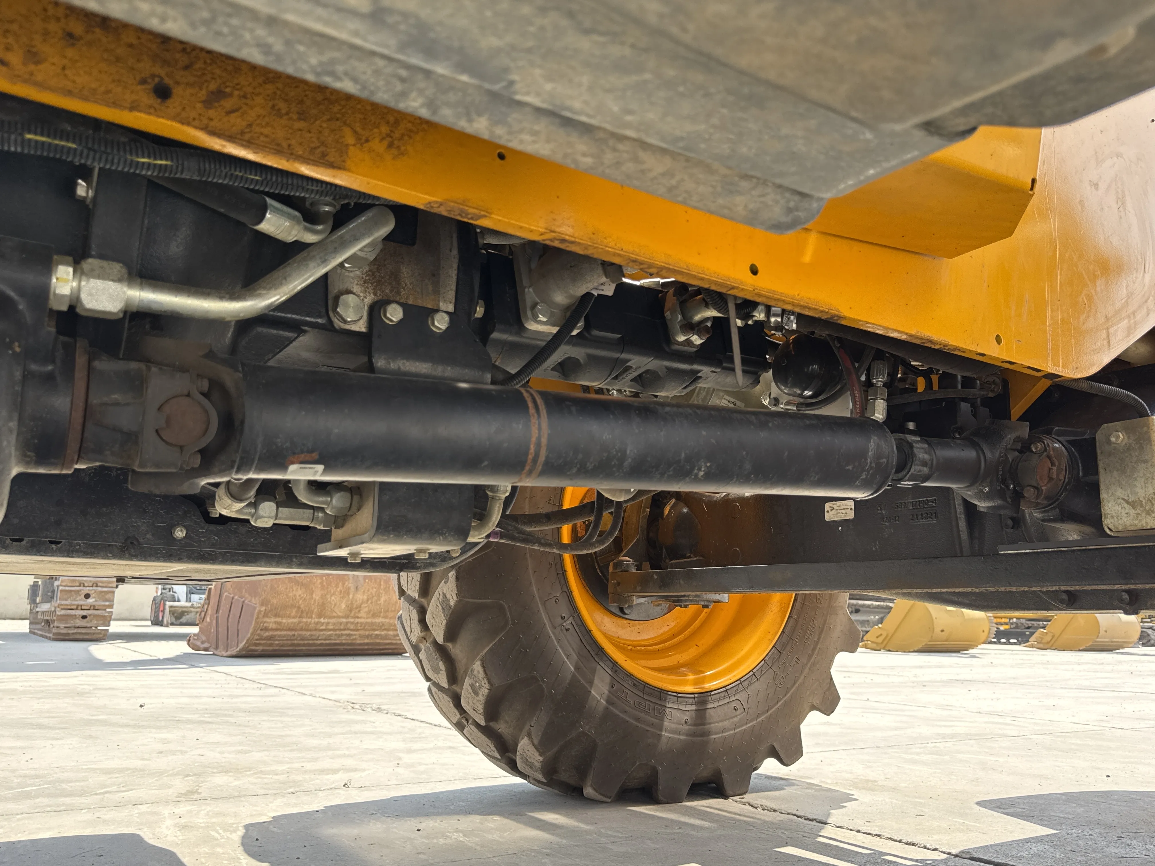 THM-002-JCB-540-170-telehandler-inspection-drive-system-propeller-shaft-2