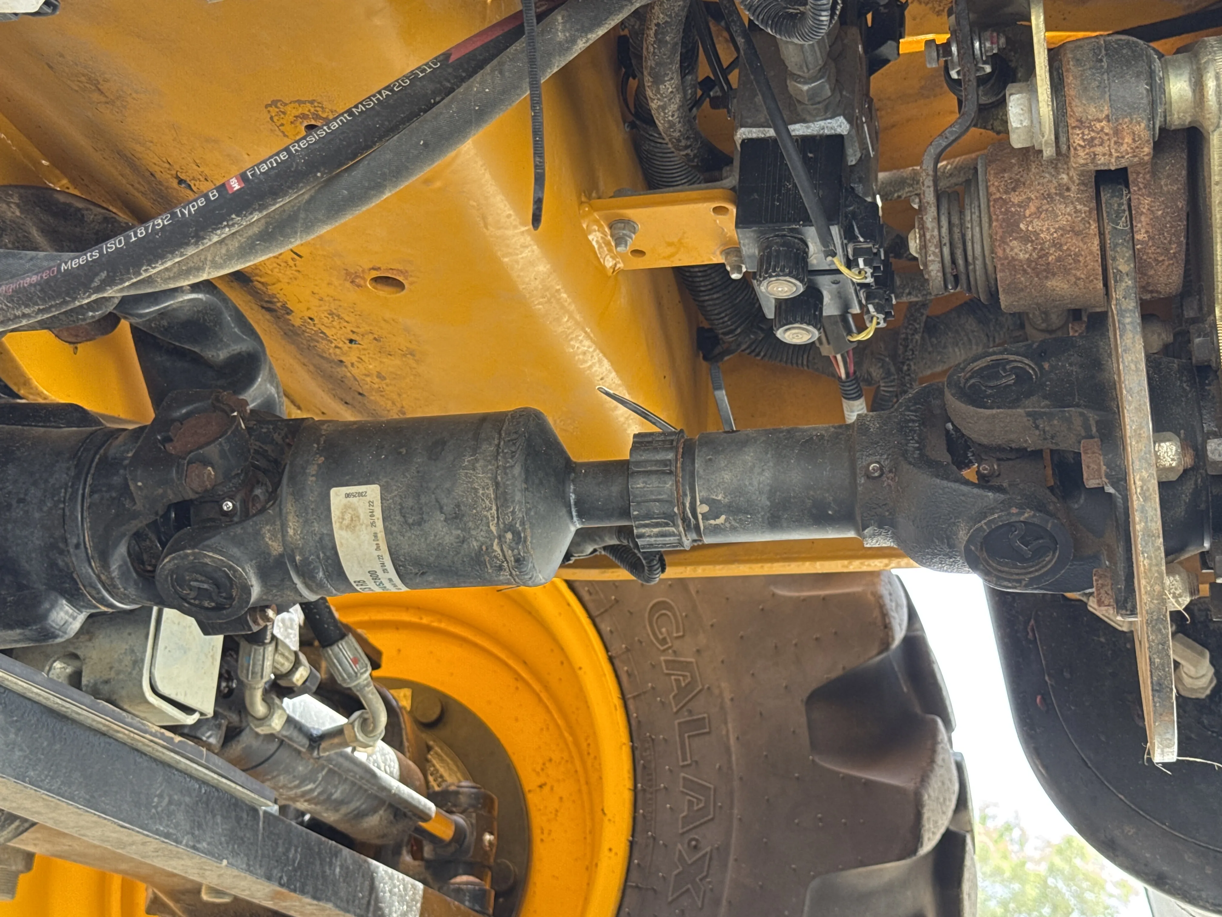 THM-002-JCB-540-170-telehandler-inspection-drive-system-propeller-shaft-3