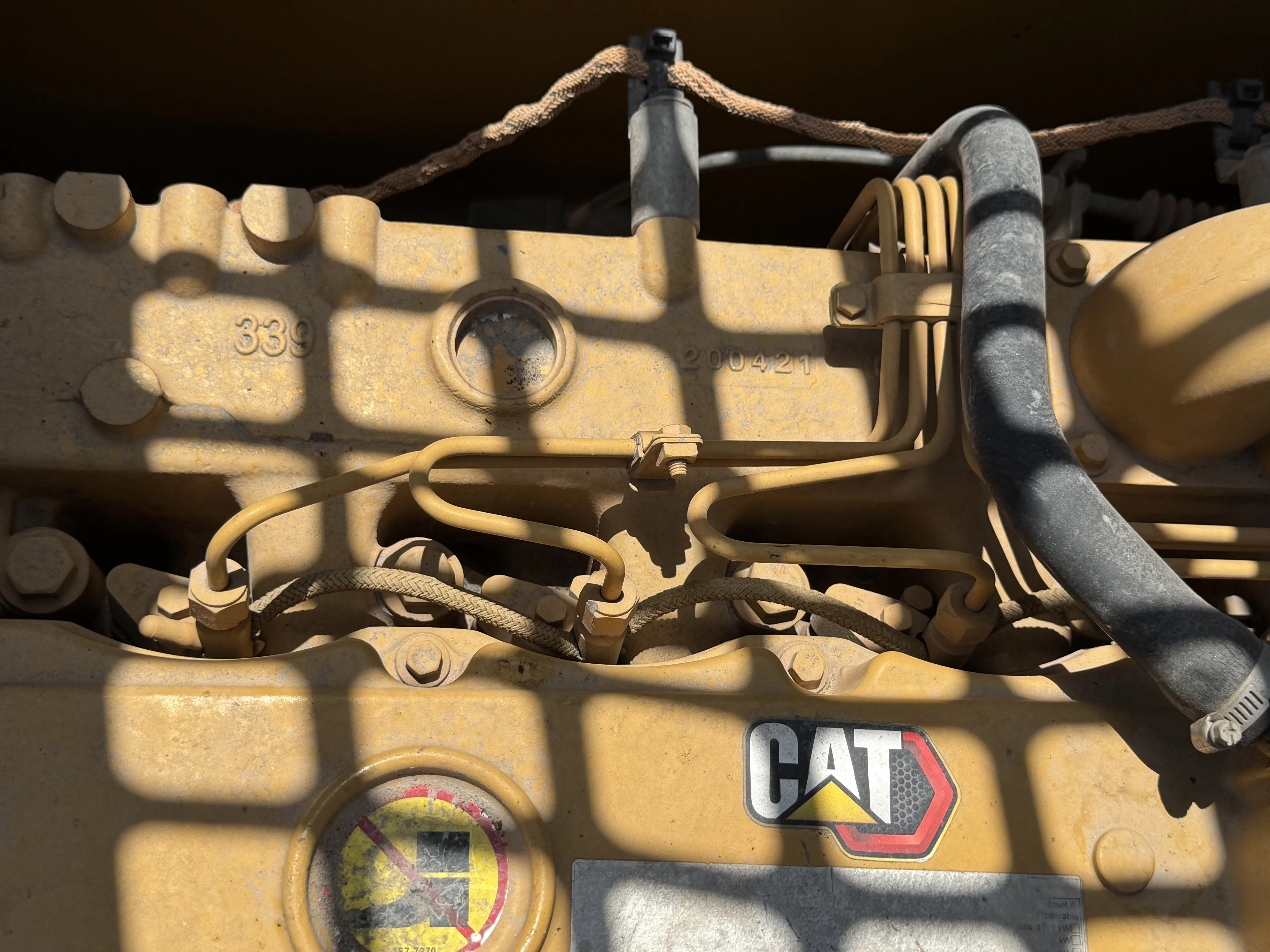 MDX-001-Cat-323D3-medium-excavator-inspection-engine-fuel-leaks-3