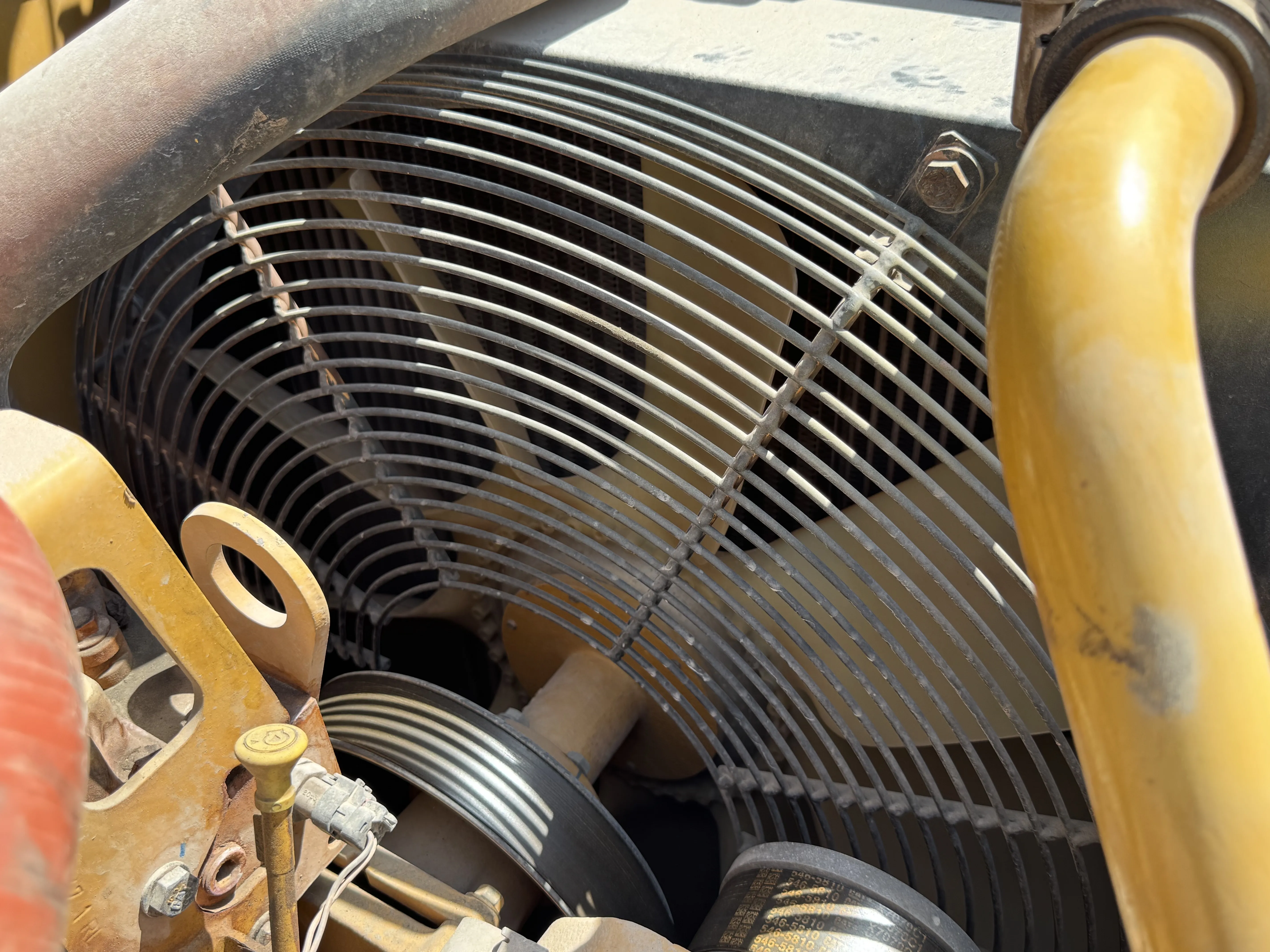 MDX-001-Cat-323D3-medium-excavator-inspection-engine-cooling-fan-and-fan-guard-1