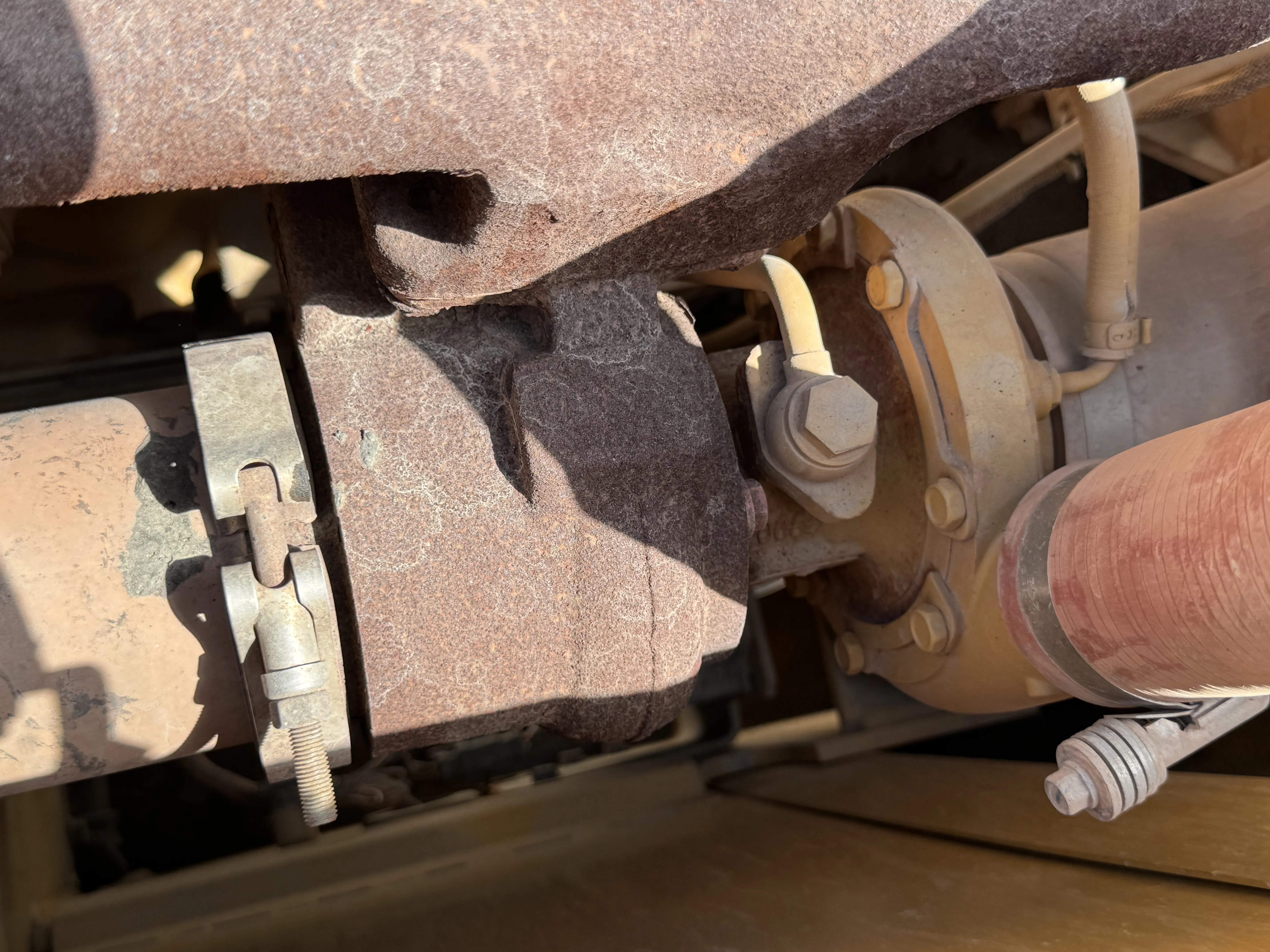 MDX-001-Cat-323D3-medium-excavator-inspection-engine-turbo-1
