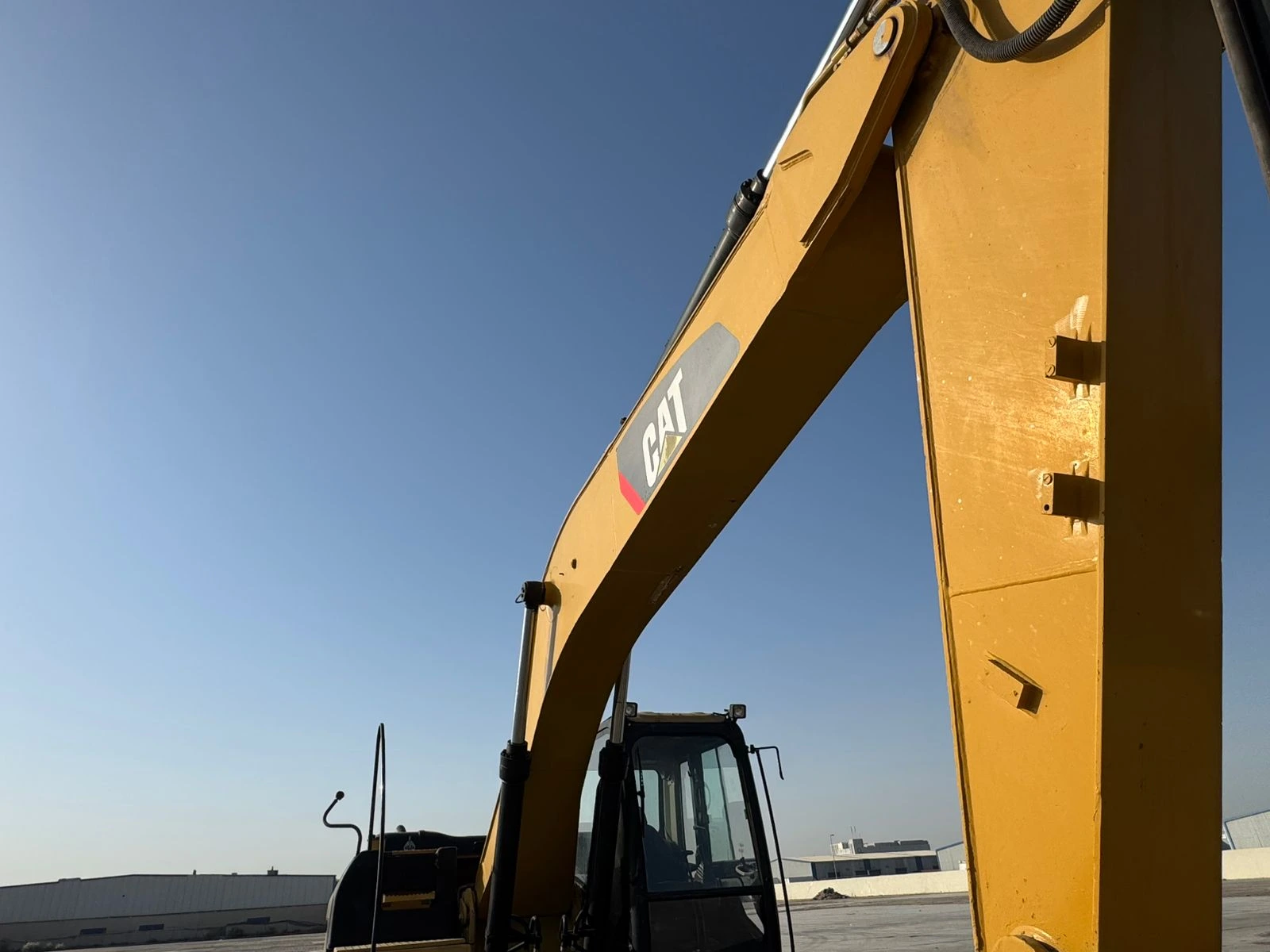 MDX-001-Cat-323D3-medium-excavator-inspection-chassis-boom-1