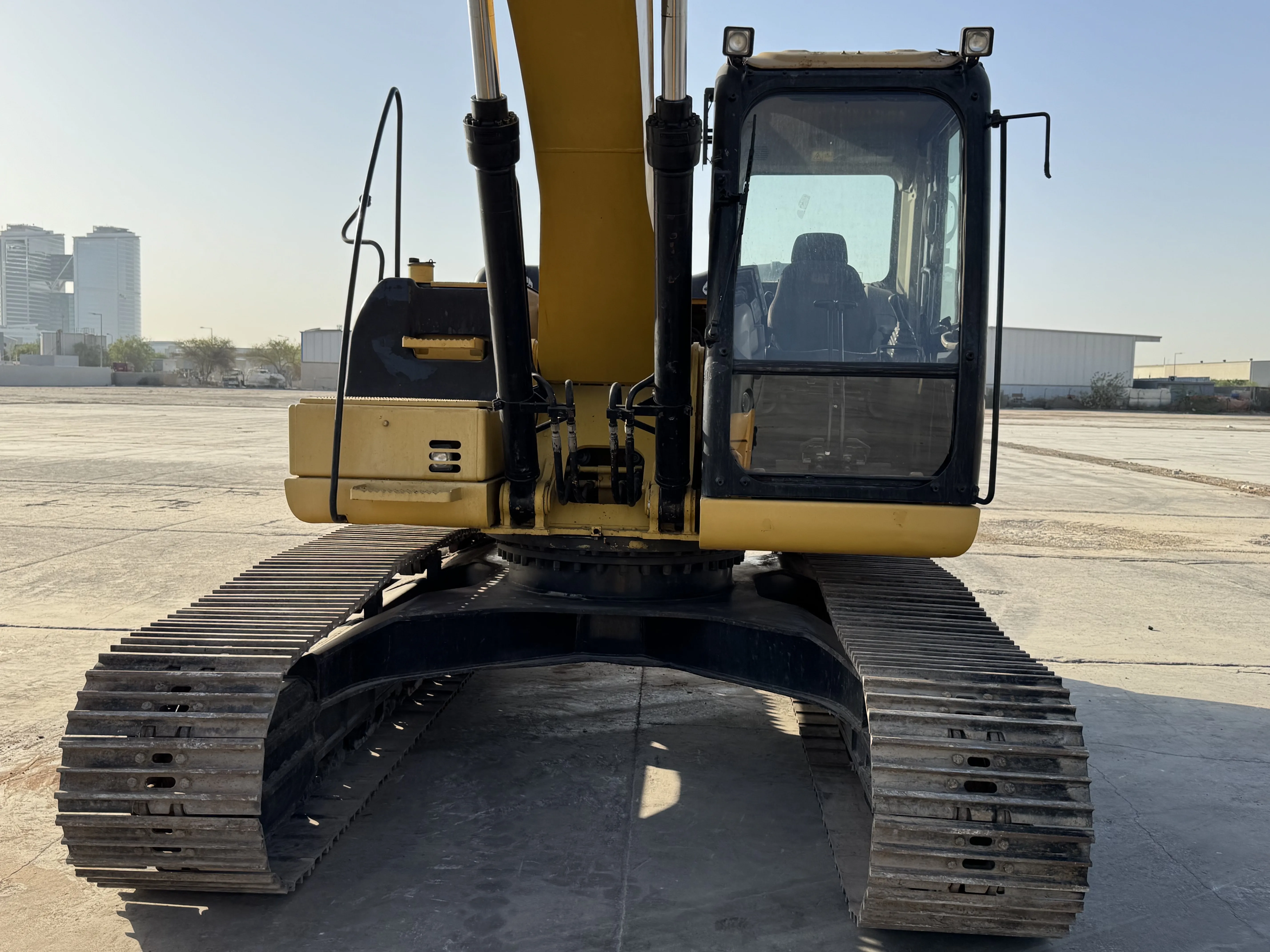 MDX-001-Cat-323D3-medium-excavator-inspection-structure-paint-2
