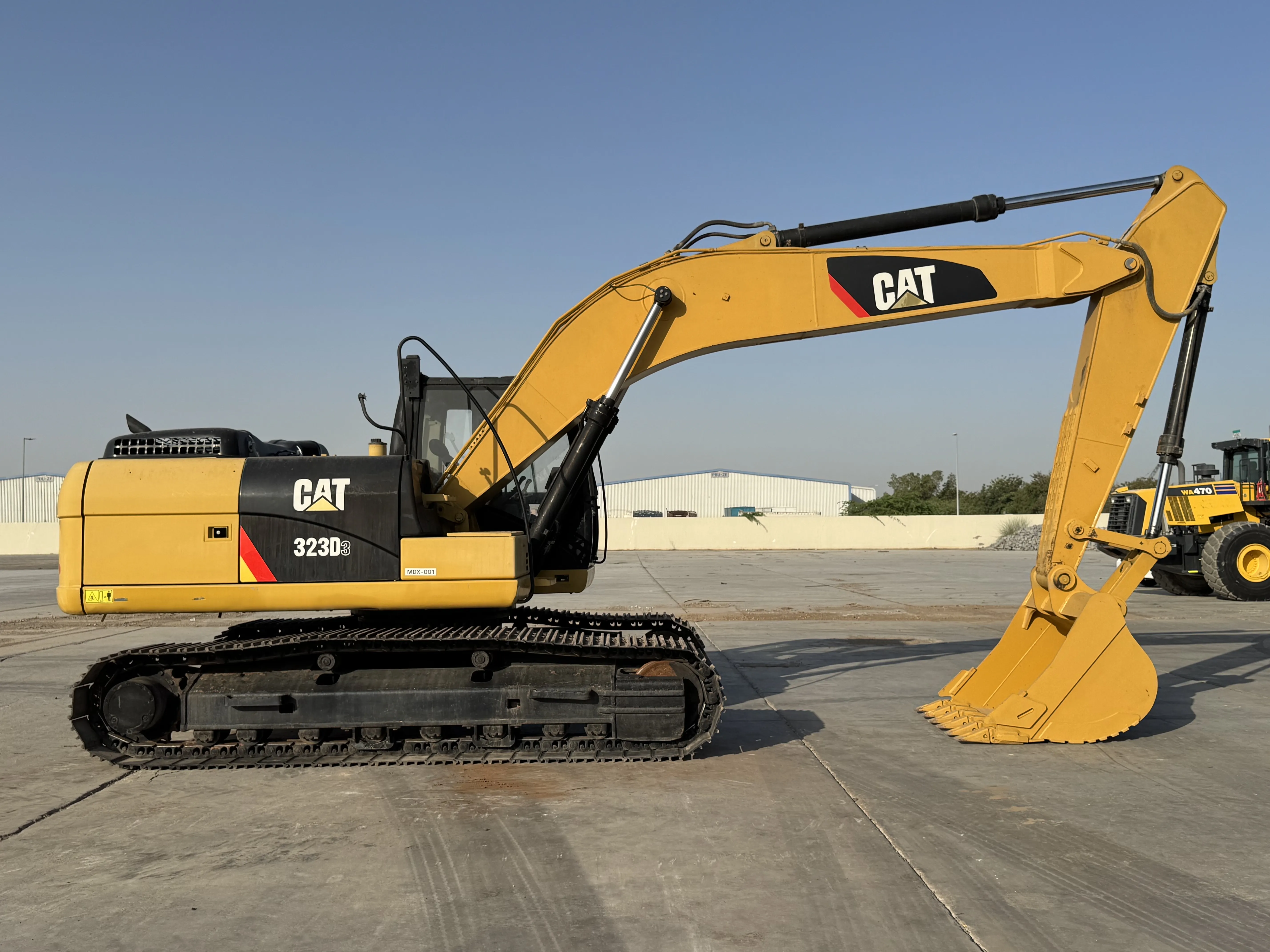 MDX-001-Cat-323D3-medium-excavator-inspection-structure-paint-4
