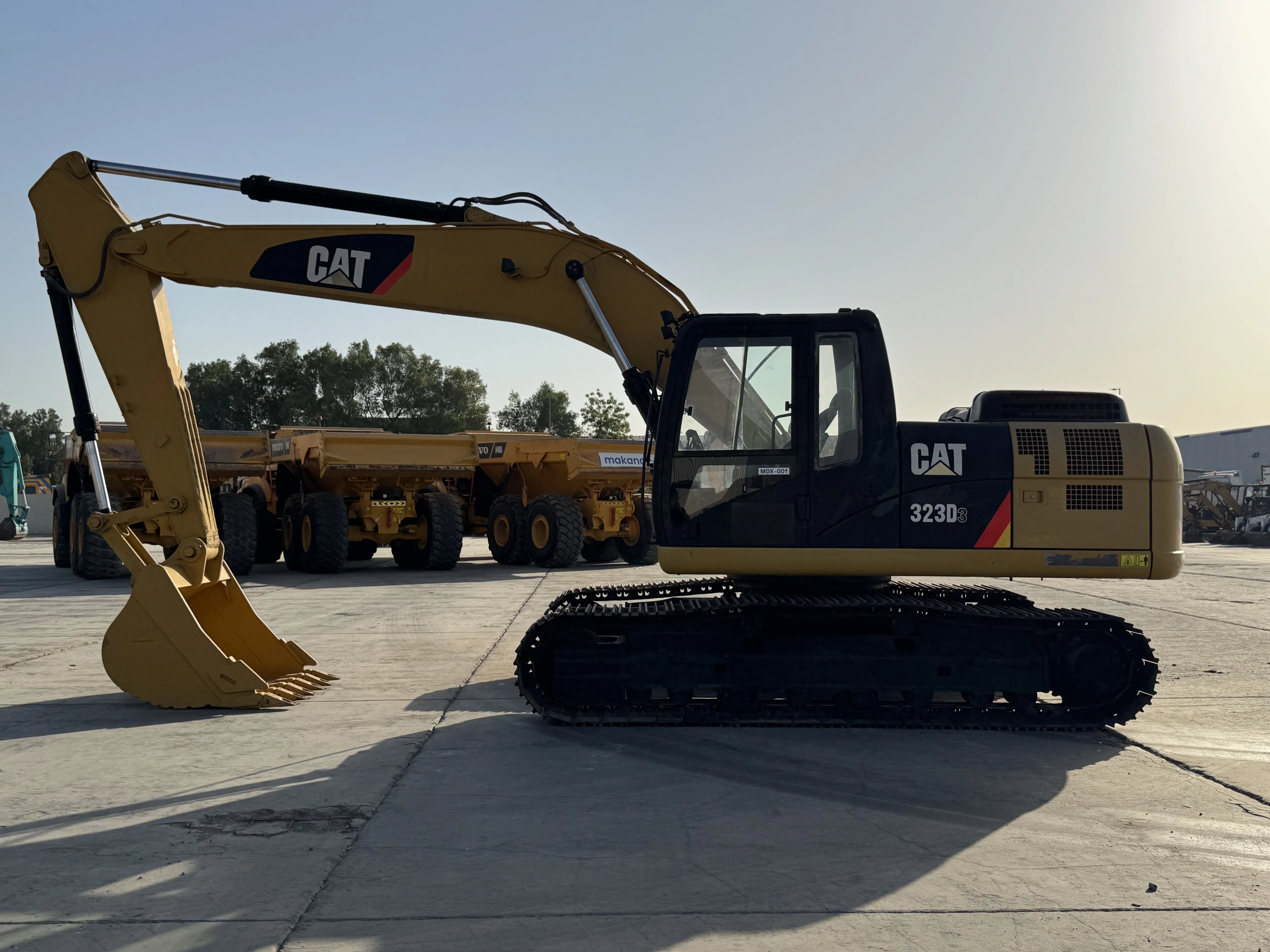 MDX-001-Cat-323D3-medium-excavator-inspection-structure-paint-5