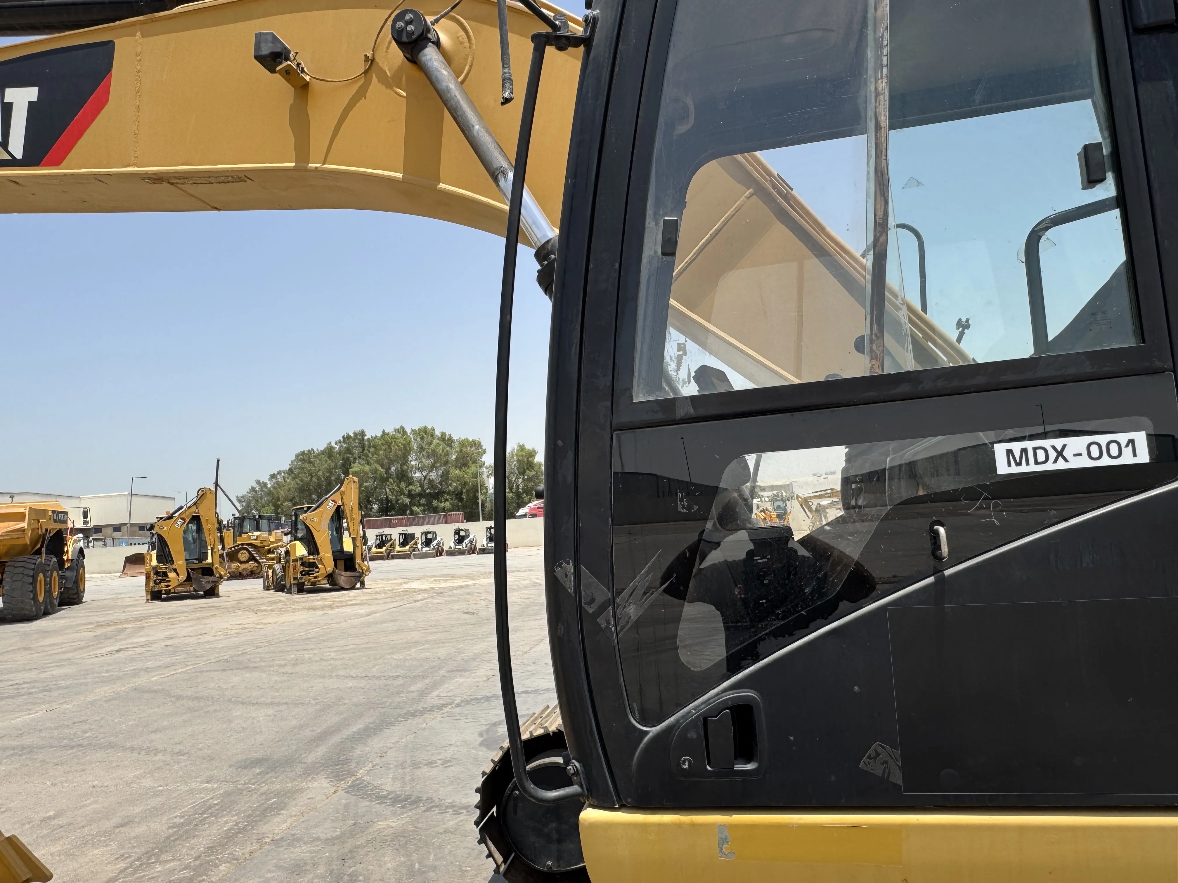 MDX-001-Cat-323D3-medium-excavator-inspection-structure-handrails-3