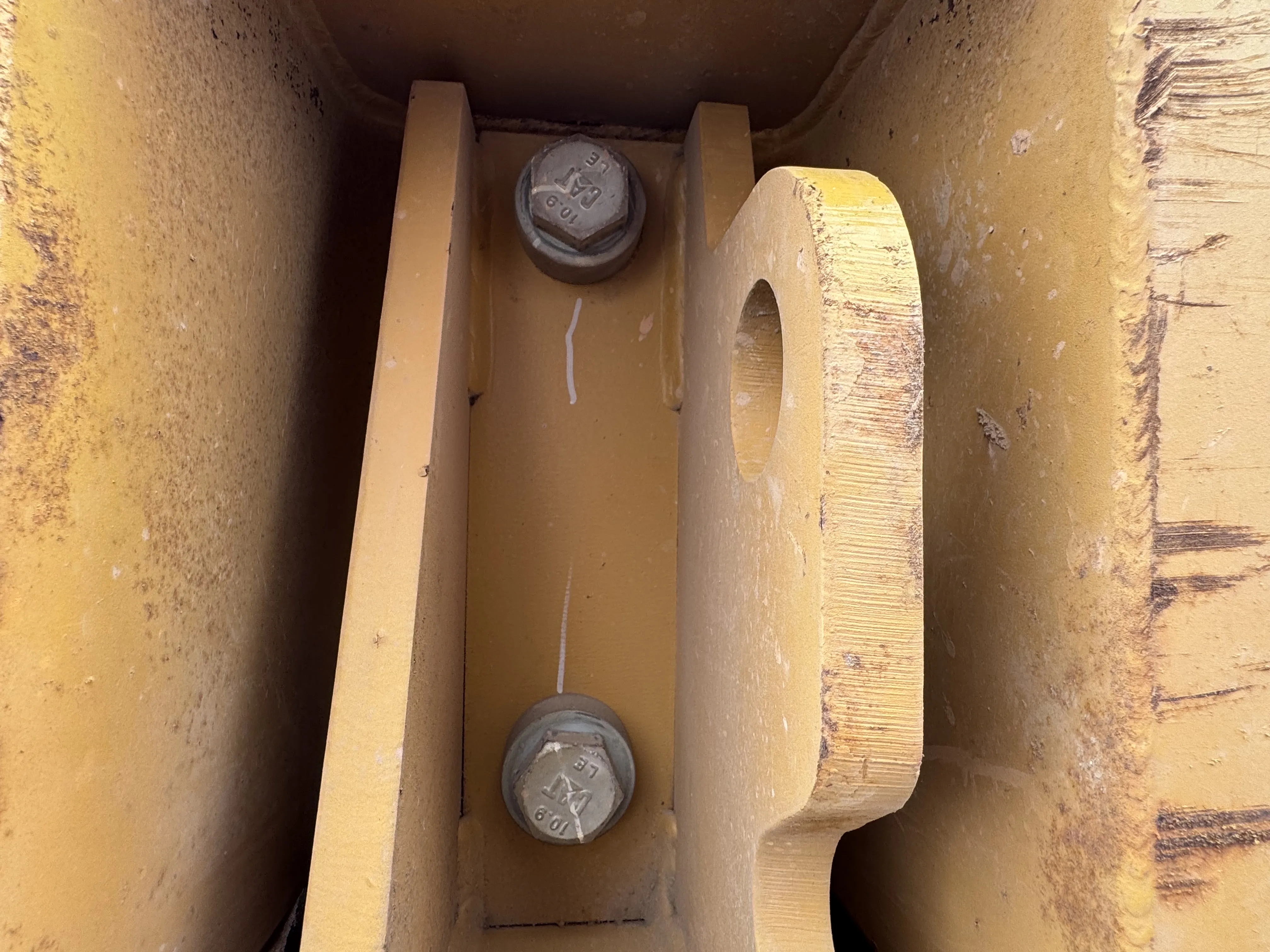 MDX-001-Cat-323D3-medium-excavator-inspection-safety-counter-weight-bolts-3