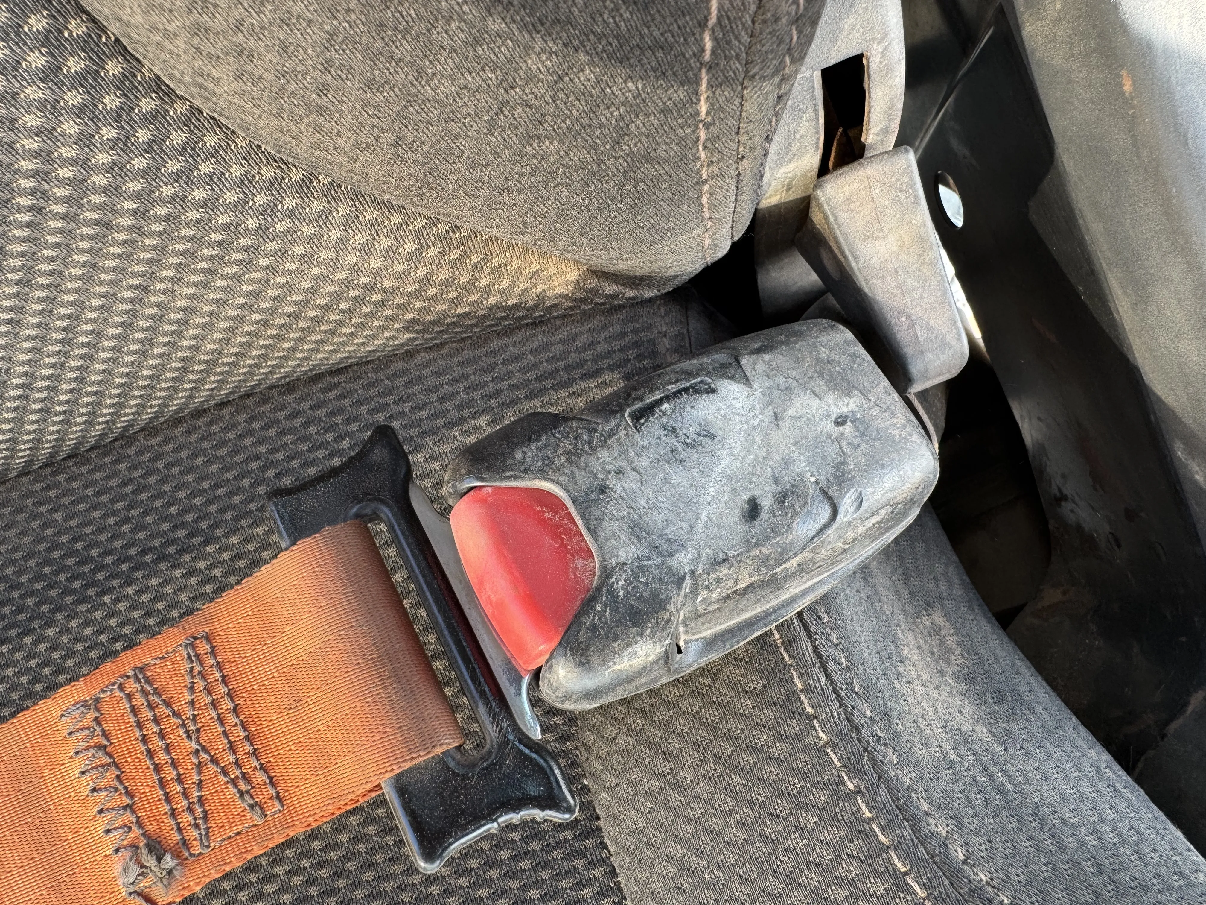 MDX-001-Cat-323D3-medium-excavator-inspection-safety-seat-belts-2