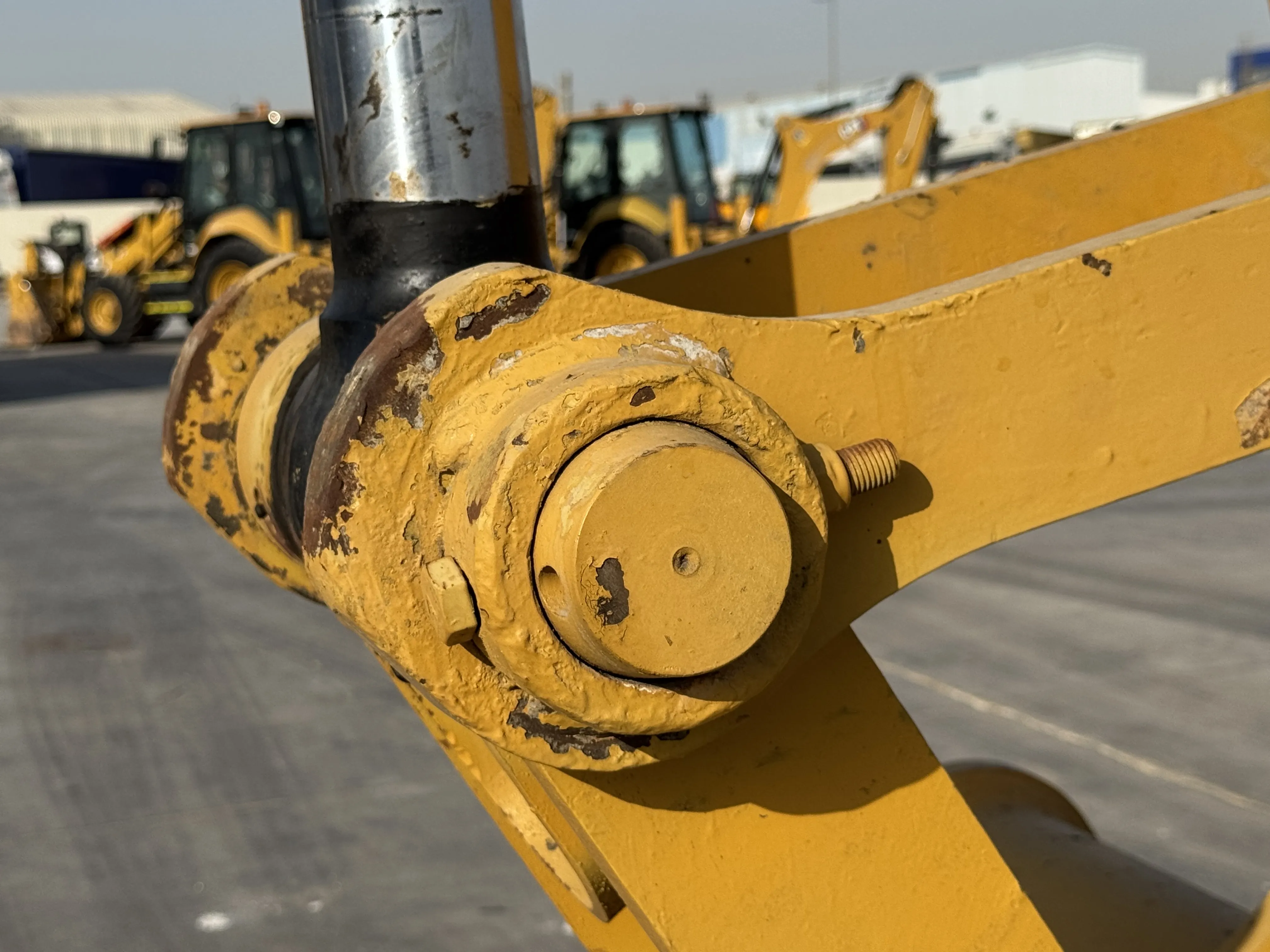 MDX-001-Cat-323D3-medium-excavator-inspection-hydraulics-hydraulic-pins-locks-1