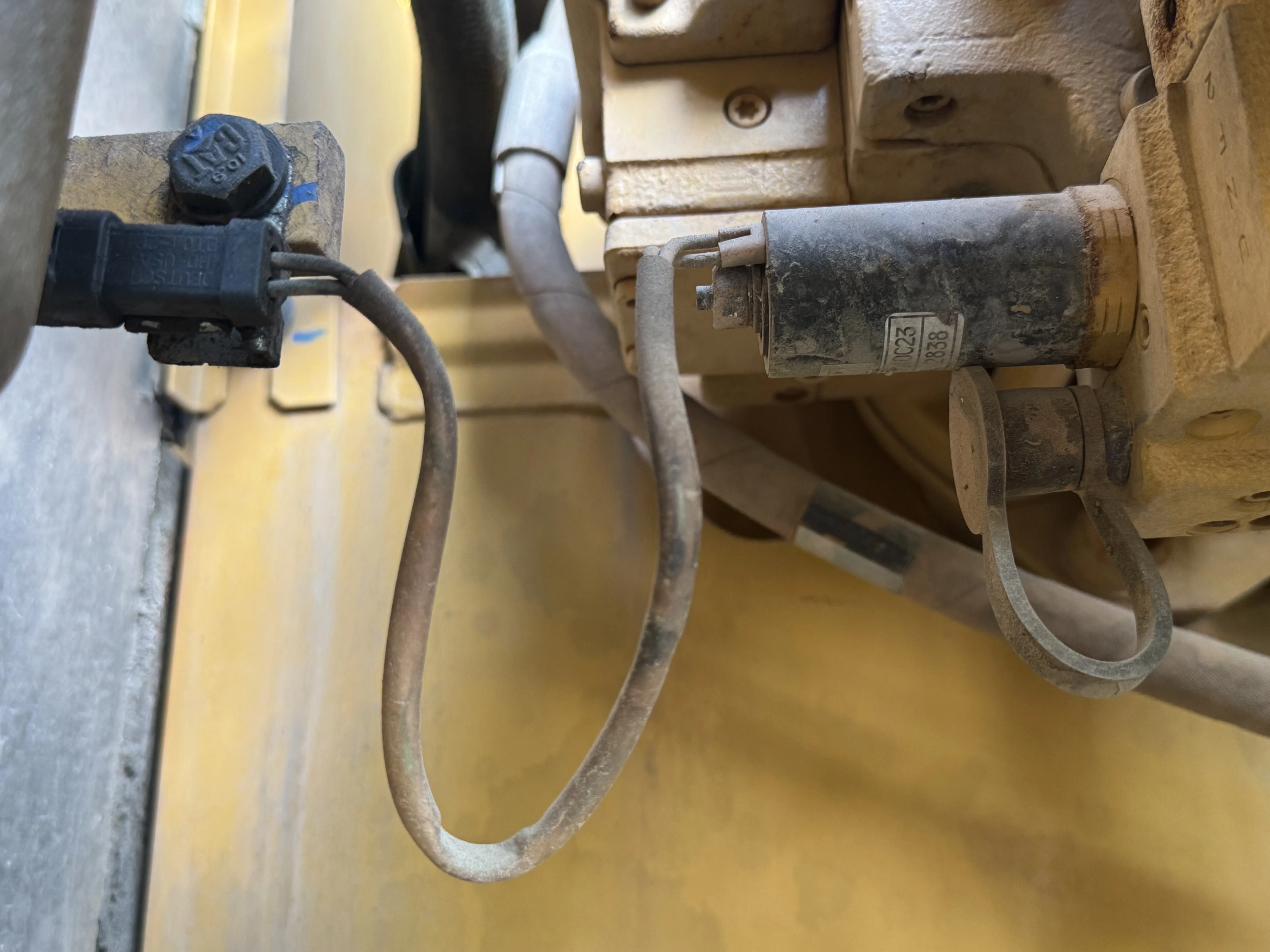 MDX-001-Cat-323D3-medium-excavator-inspection-hydraulics-wiring-harness-2