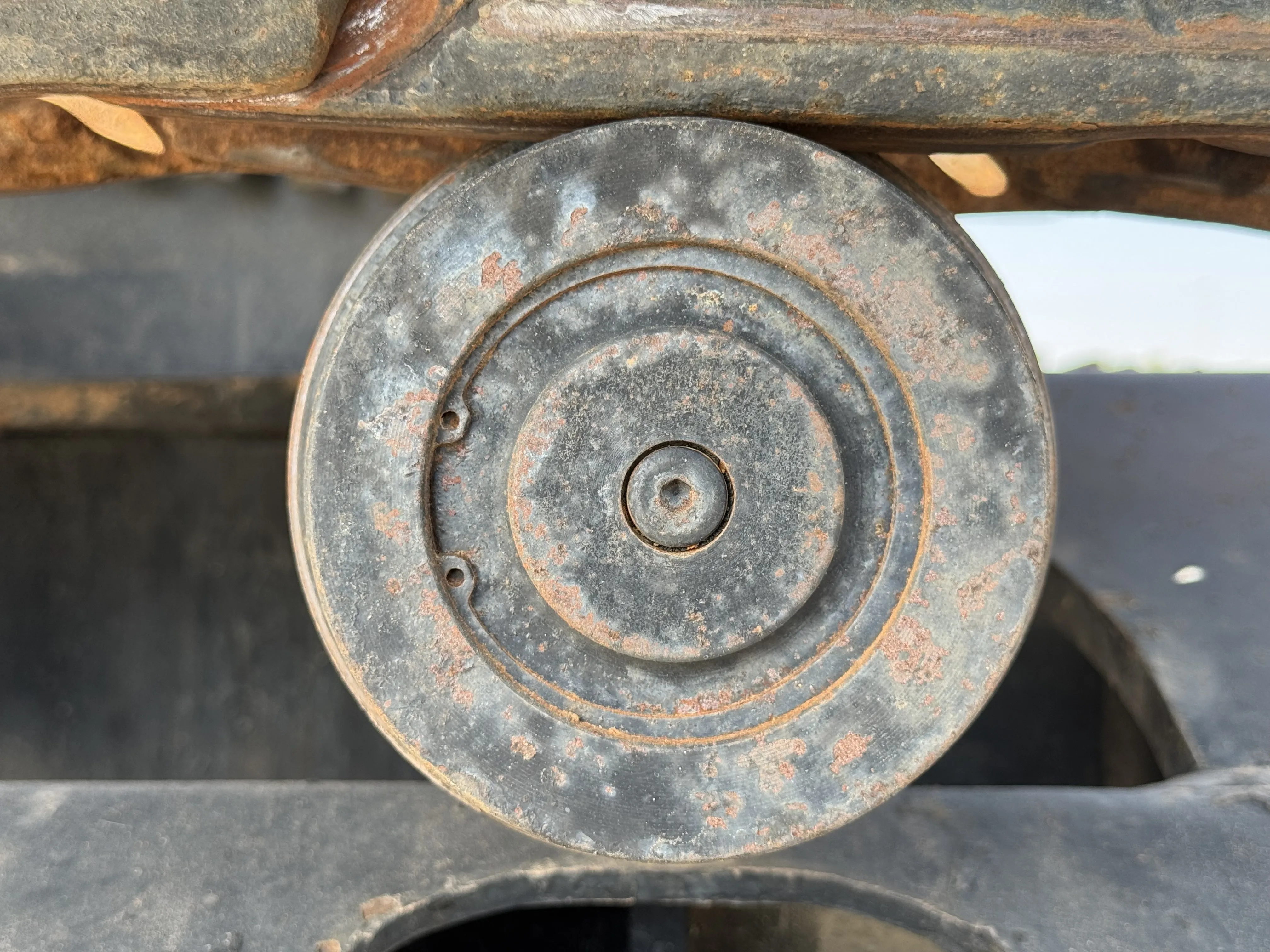 MDX-001-Cat-323D3-medium-excavator-inspection-undercarriage-right-carrier-rollers-1