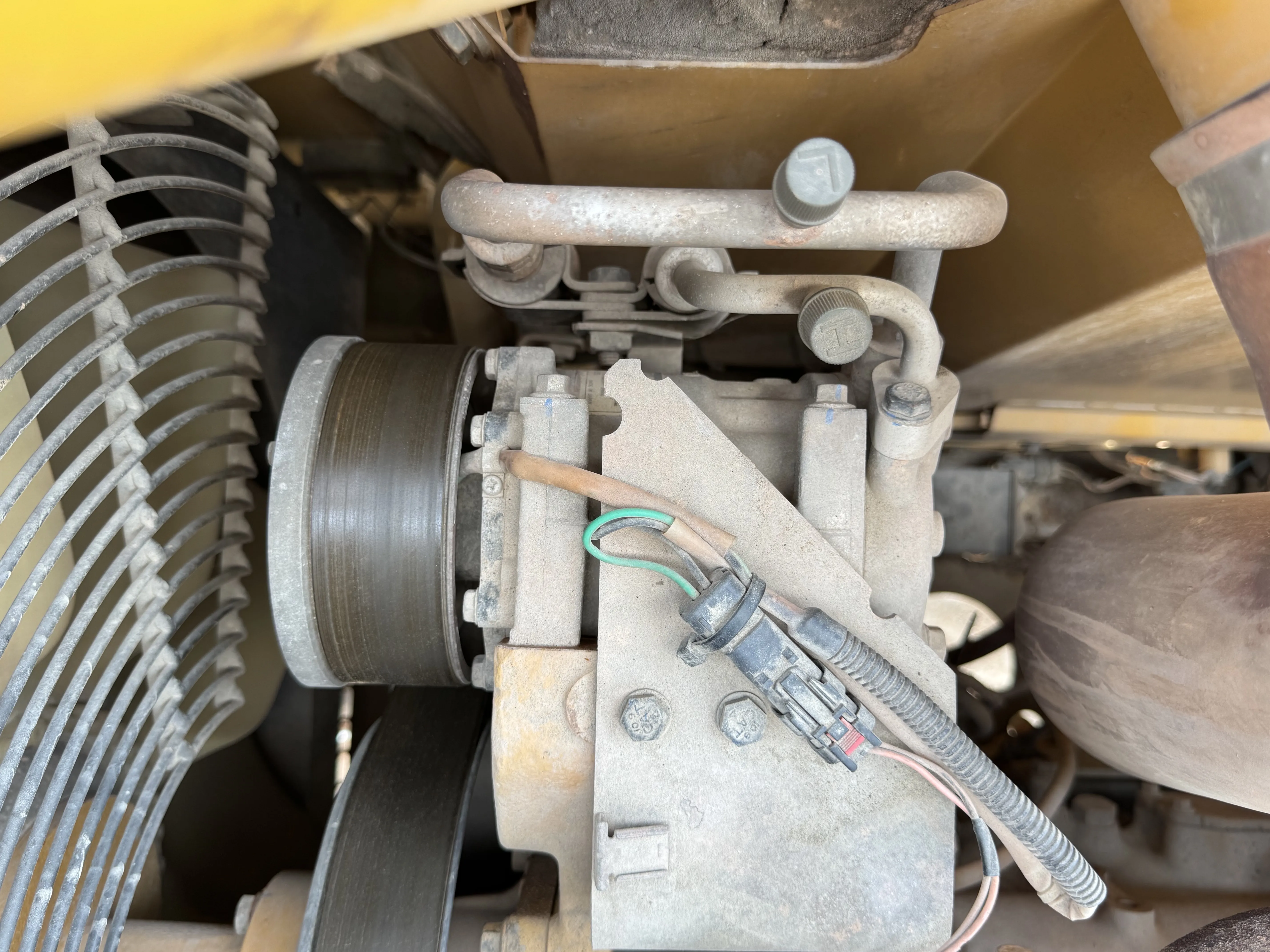 MDX-001-Cat-323D3-medium-excavator-inspection-air-conditioning-AC-compressor-3