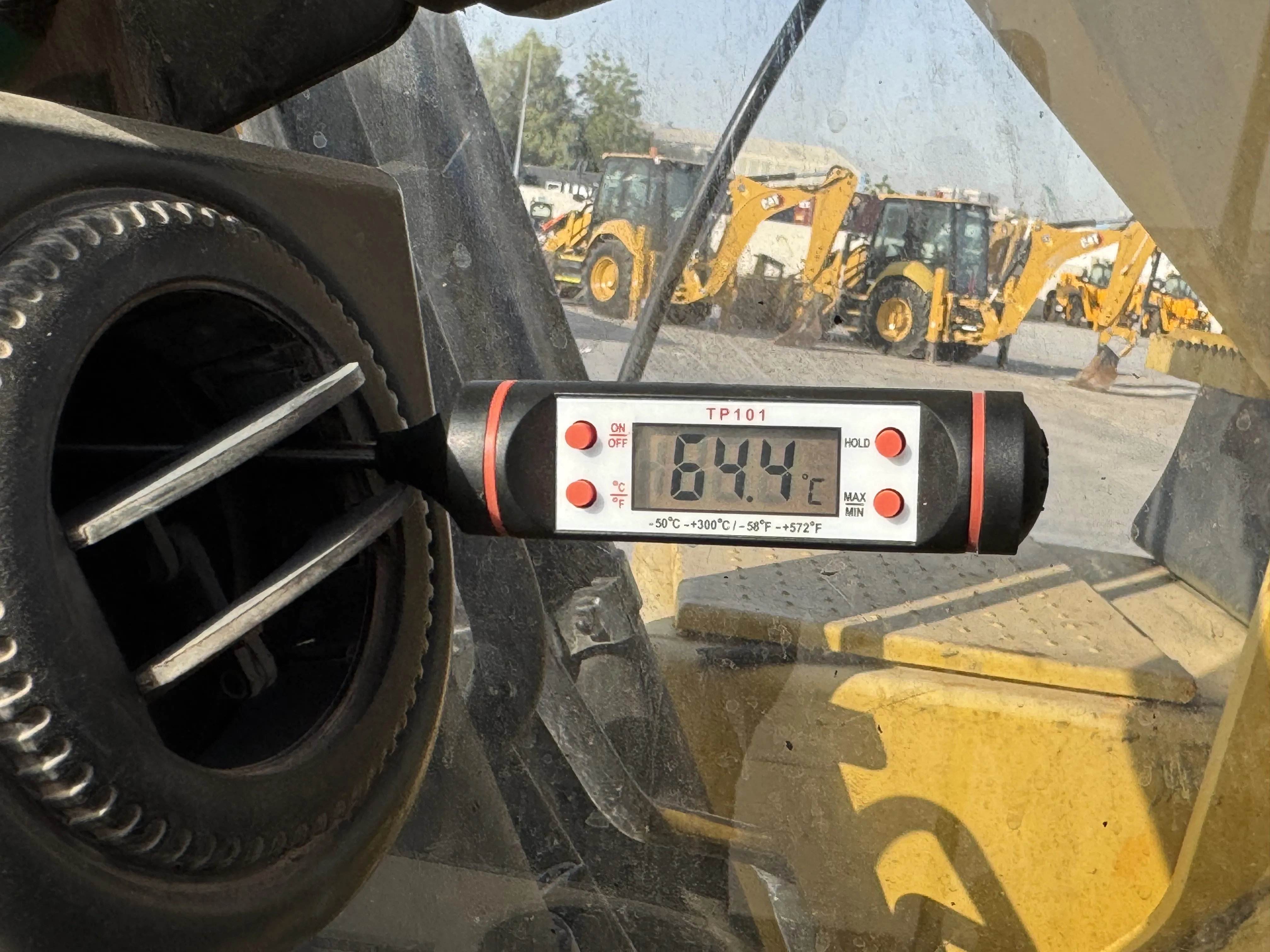 MDX-001-Cat-323D3-medium-excavator-inspection-air-conditioning-heating-system-1