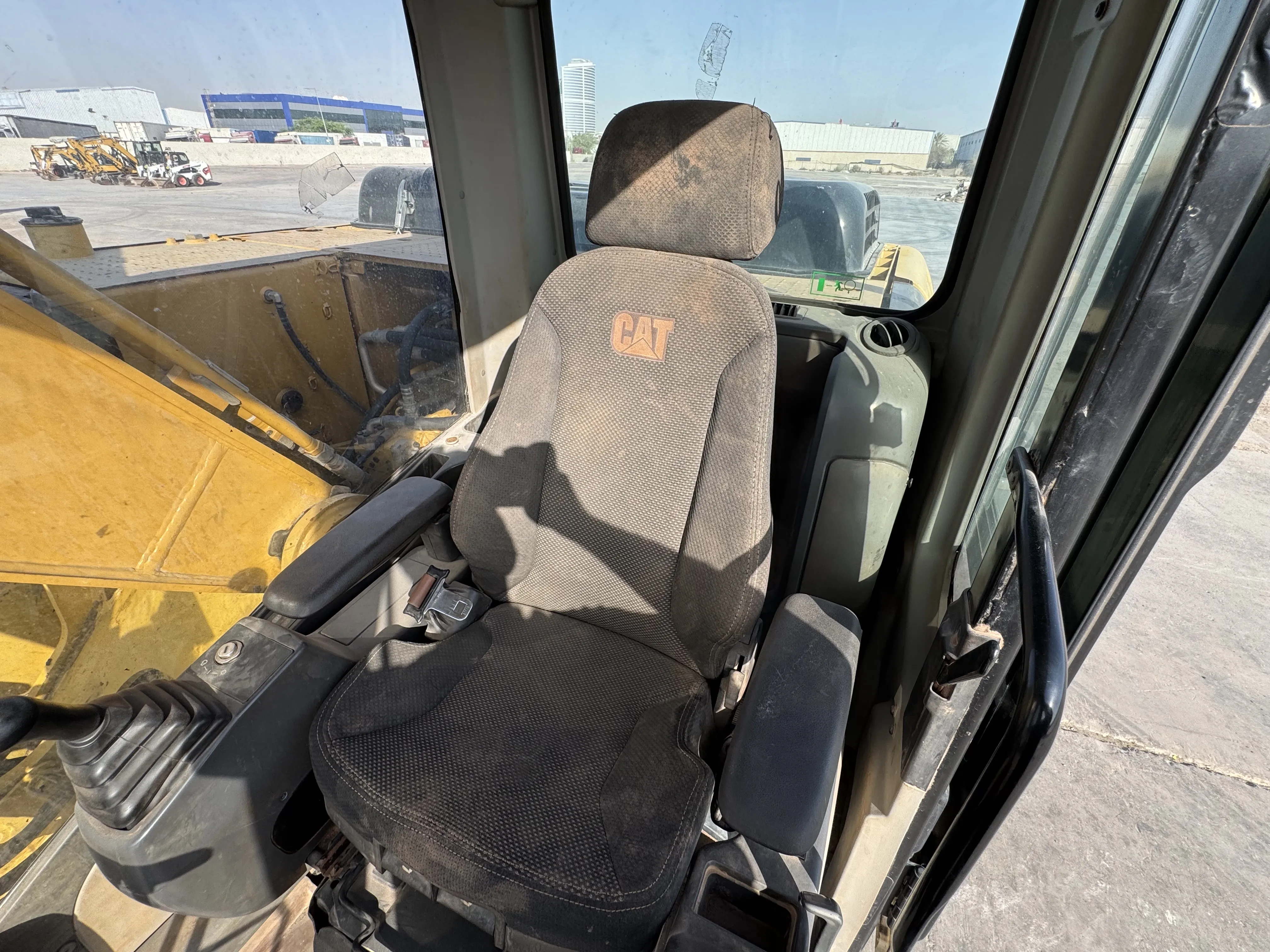 MDX-001-Cat-323D3-medium-excavator-inspection-cabin-seats-armrests-2