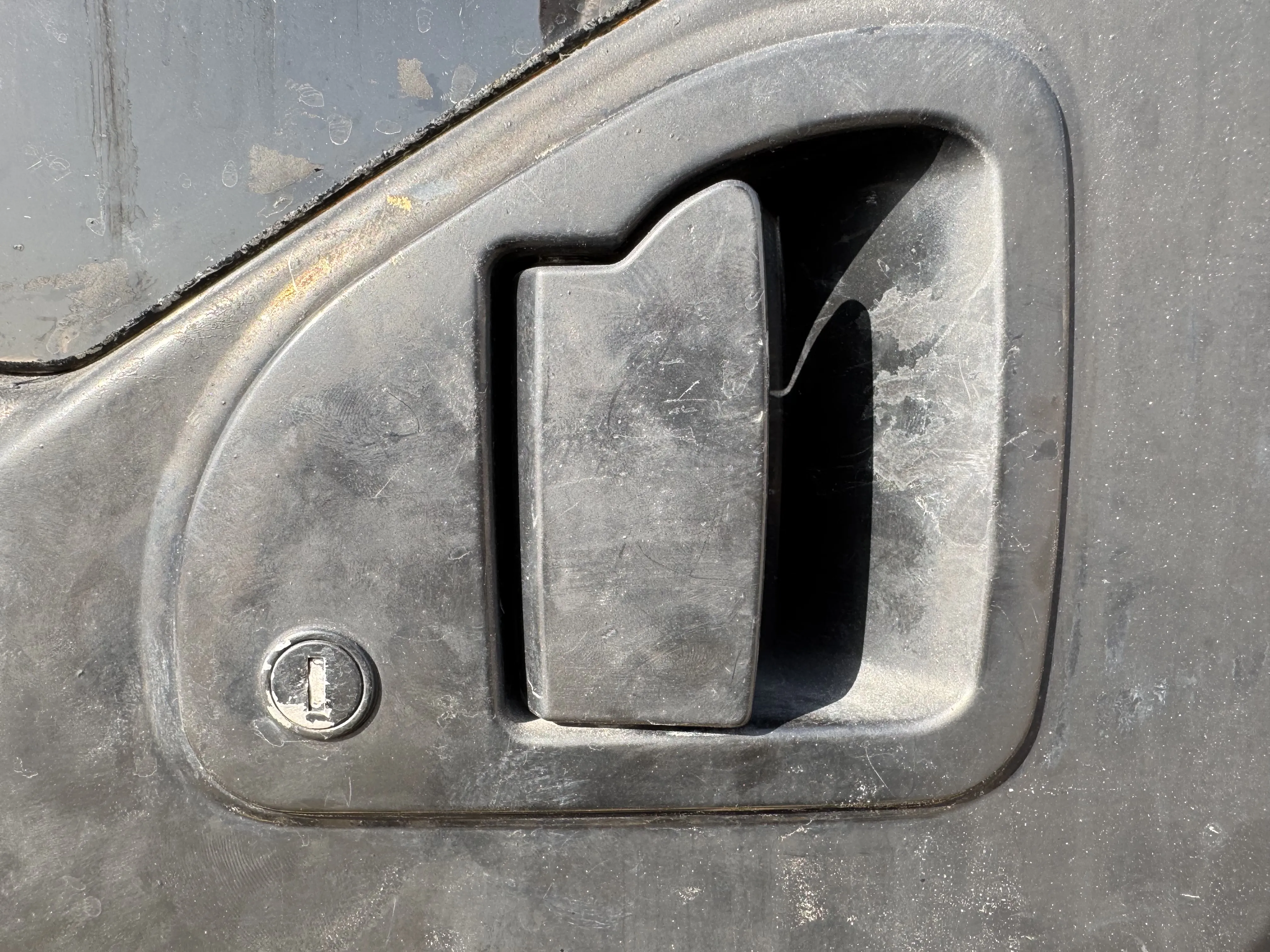MDX-001-Cat-323D3-medium-excavator-inspection-cabin-door-handles-3