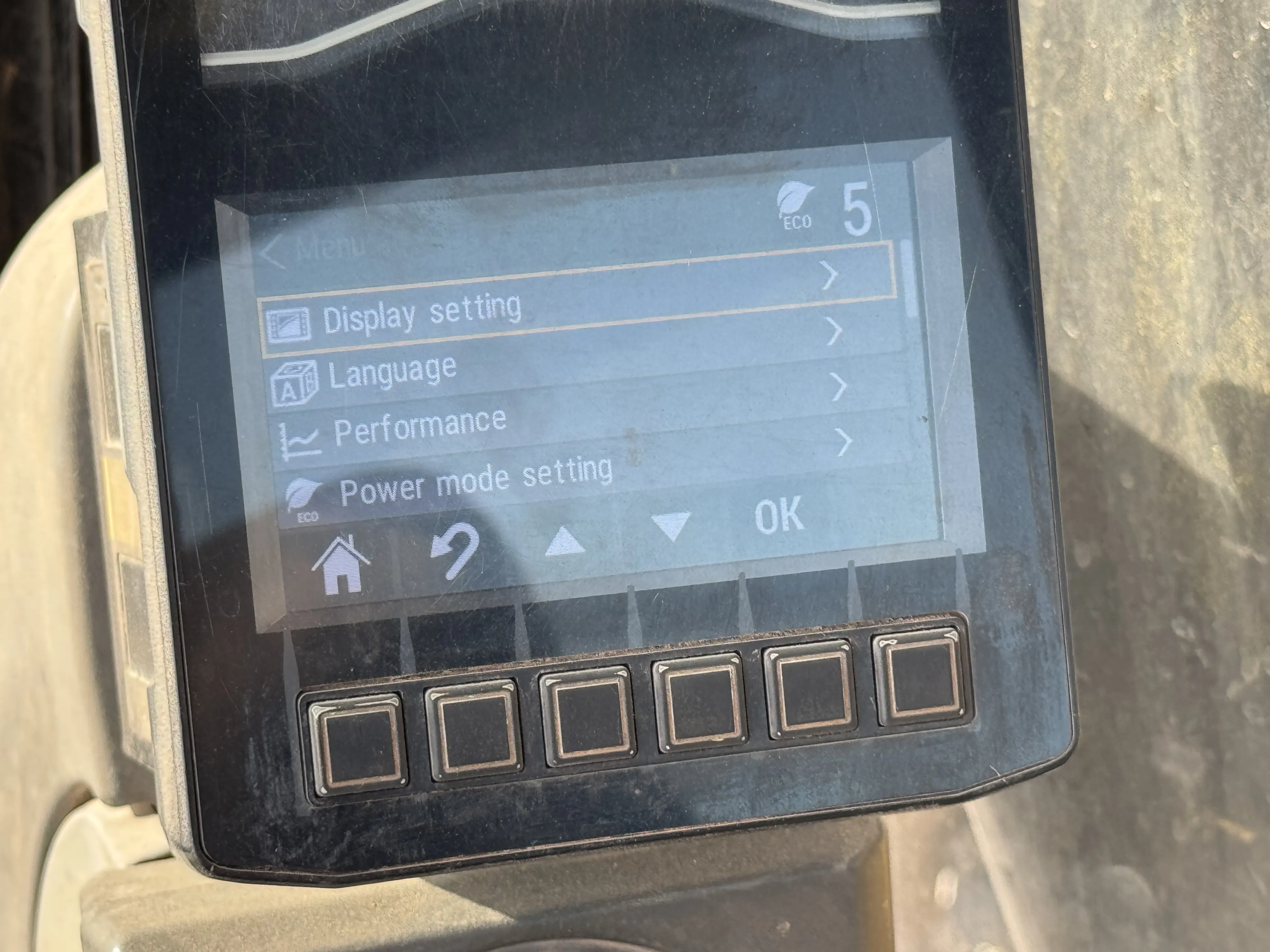 MDX-001-Cat-323D3-medium-excavator-inspection-cabin-instrument-cluster-1