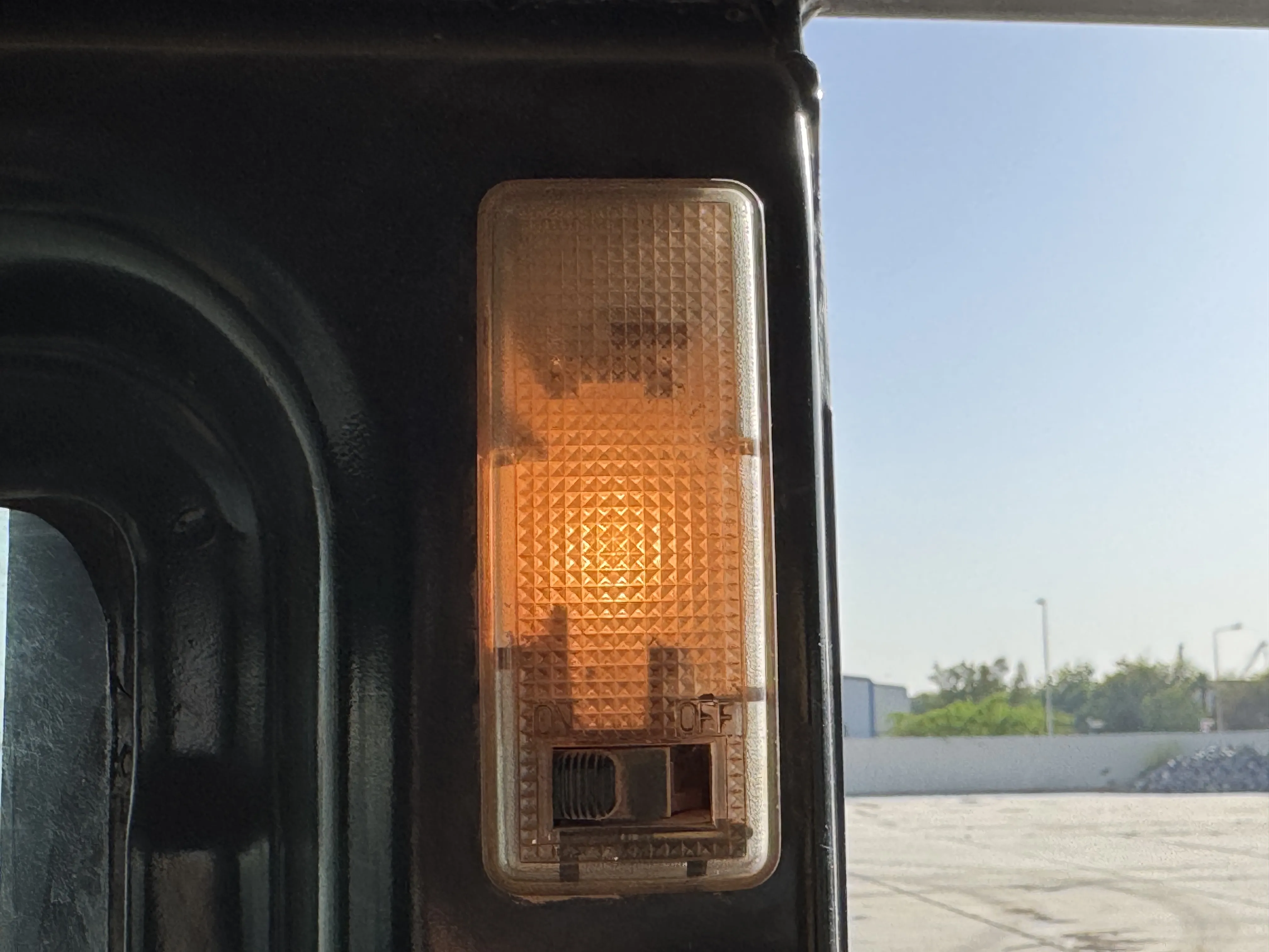 MDX-001-Cat-323D3-medium-excavator-inspection-cabin-cabin-light-1