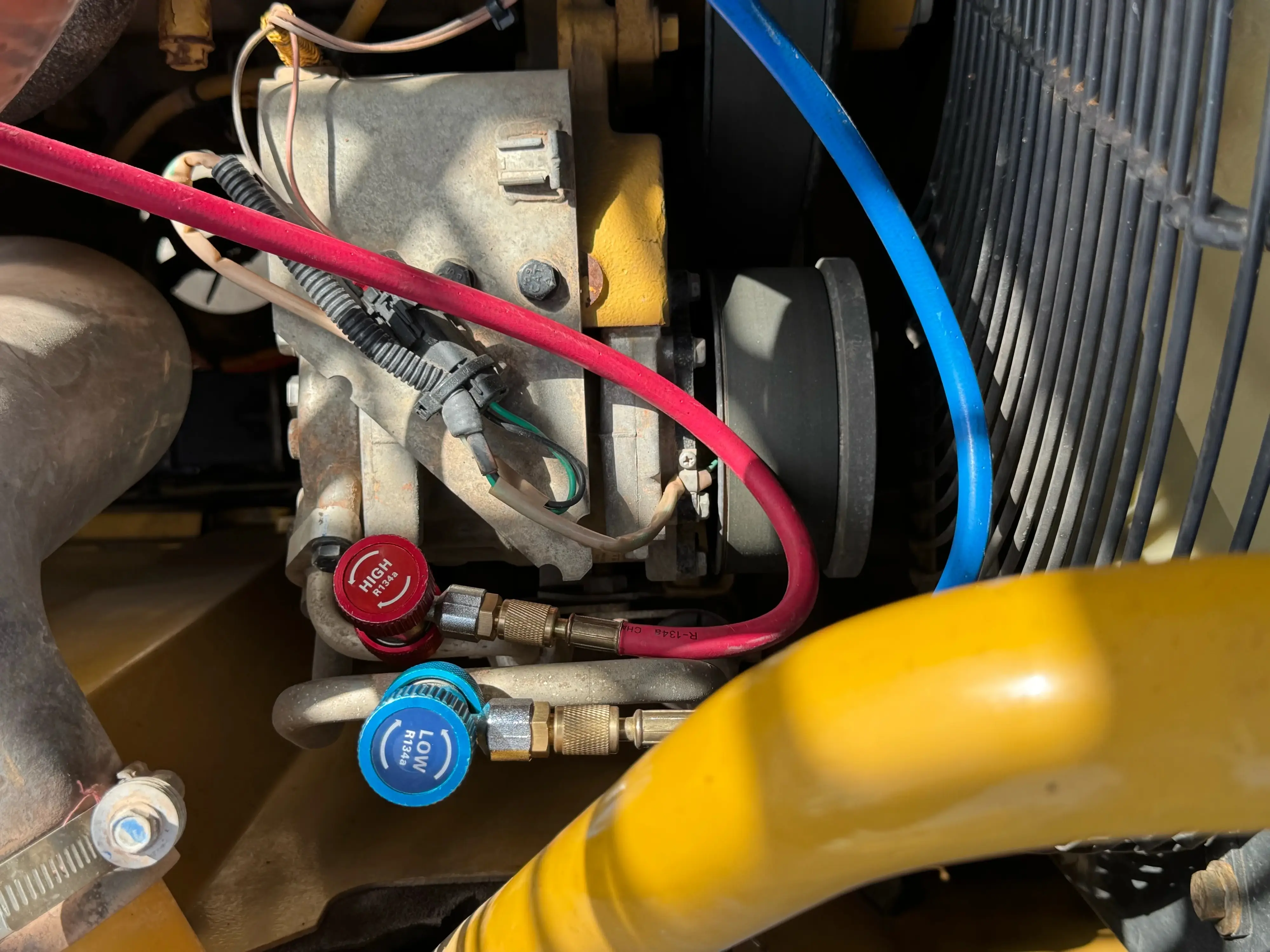 MDX-002-Cat-323D3-medium-excavator-inspection-air-conditioning-AC-compressor-2