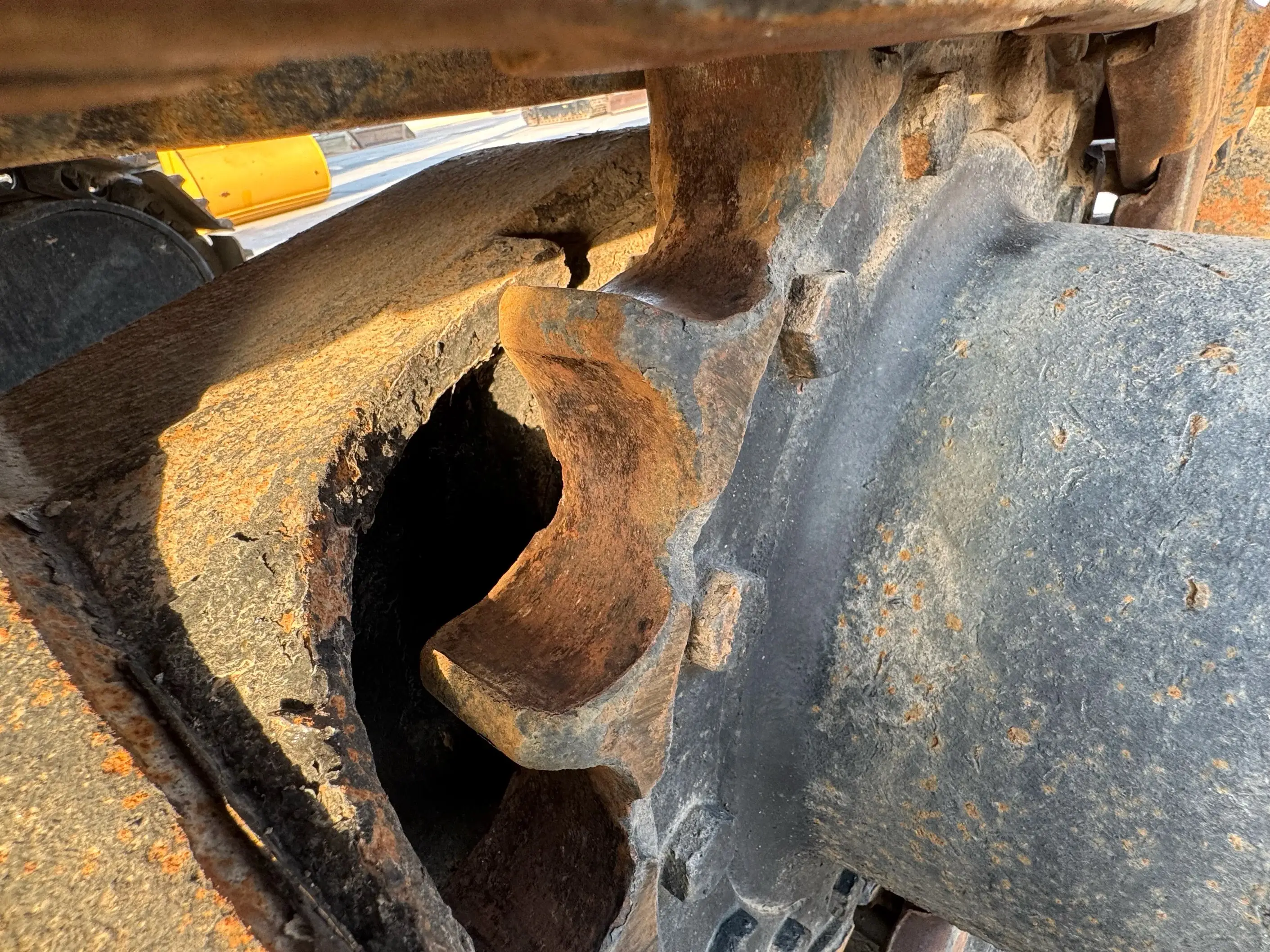 MDX-002-Cat-323D3-medium-excavator-inspection-undercarriage-left-sprocket-2