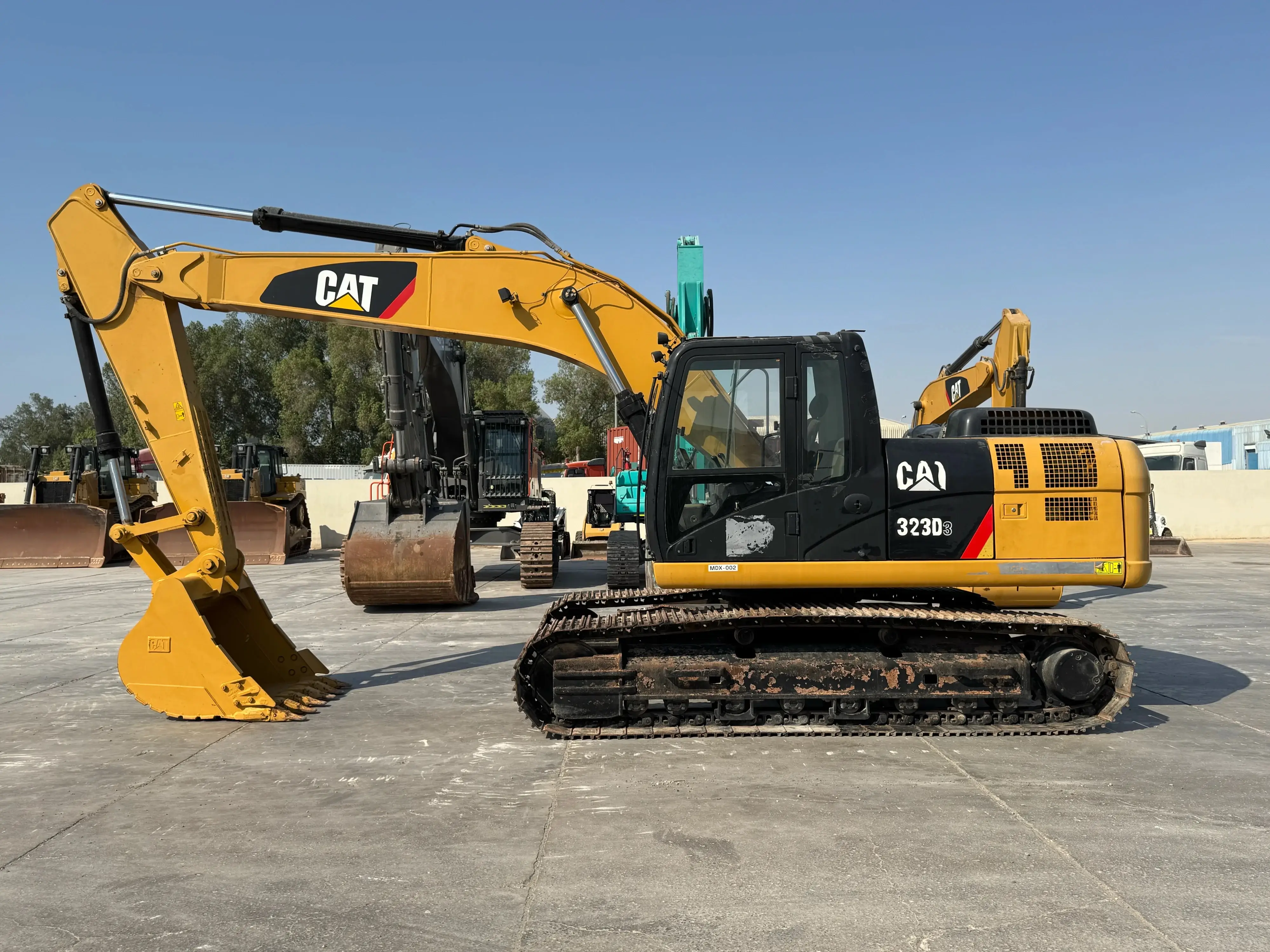 MDX-002-Cat-323D3-medium-excavator-inspection-structure-paint-1