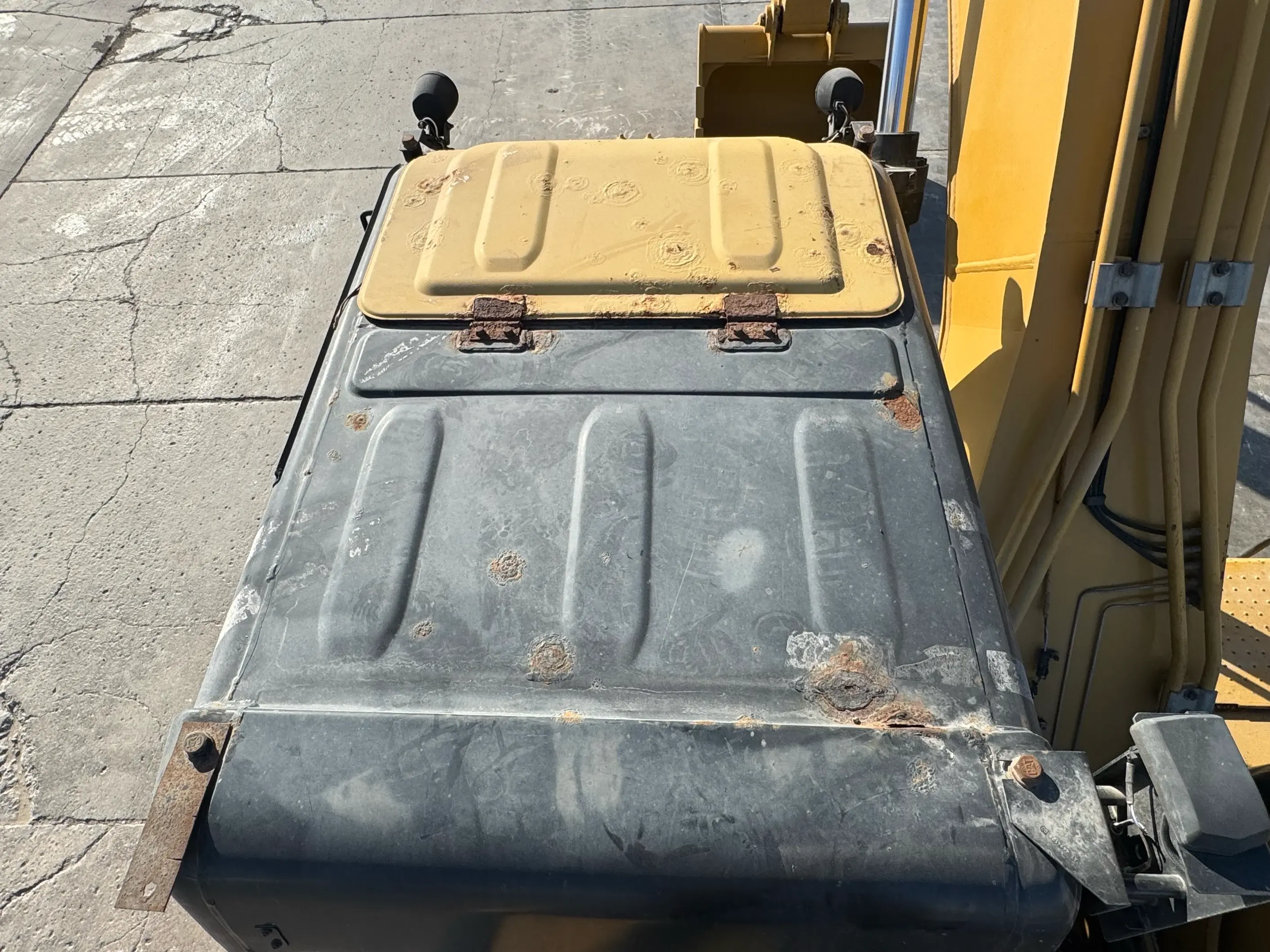 MDX-002-Cat-323D3-medium-excavator-inspection-safety-rollover-protective-structure-ROPS-FOPS-1