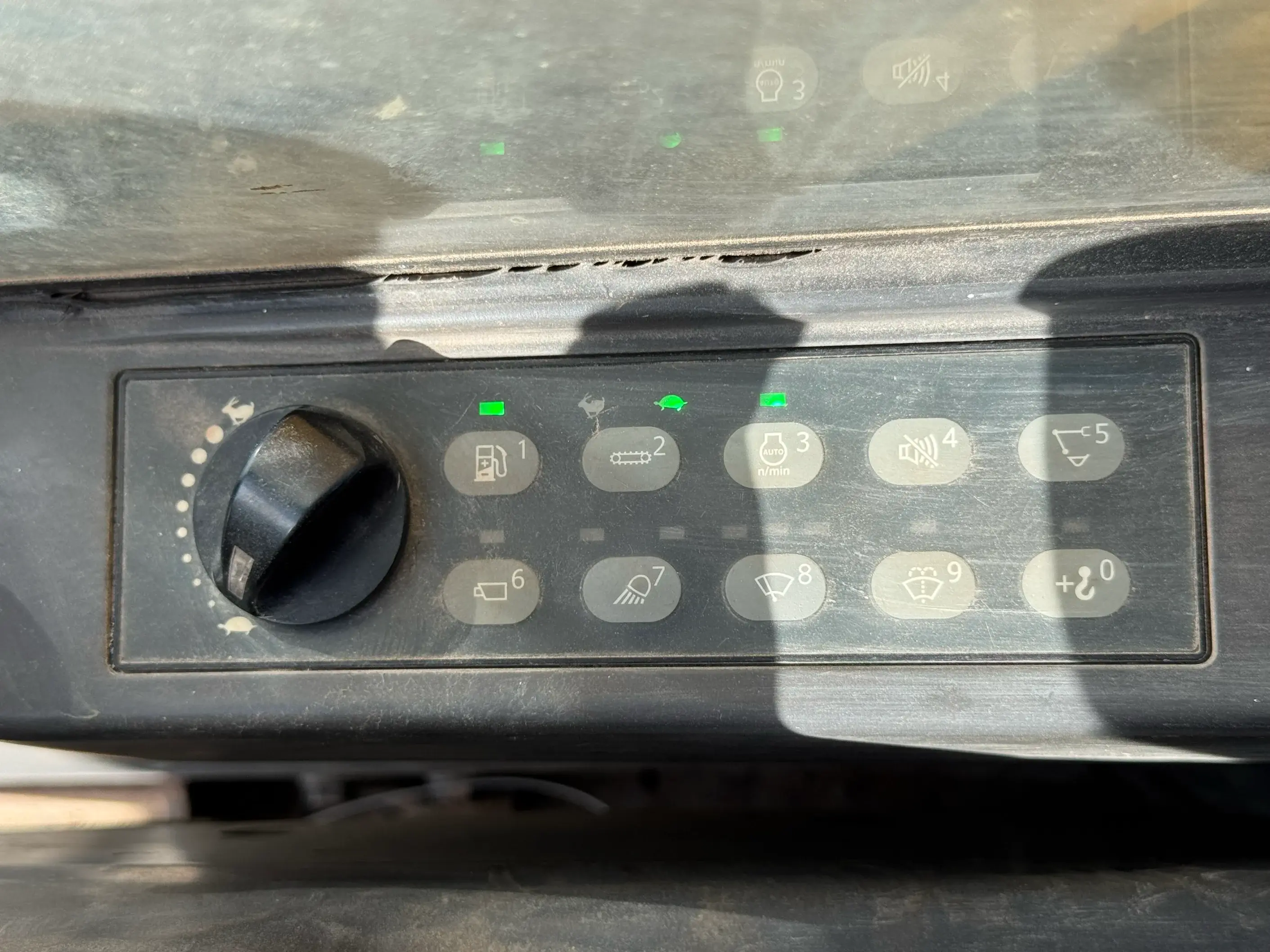 MDX-002-Cat-323D3-medium-excavator-inspection-cabin-electronic-instrument-board-1