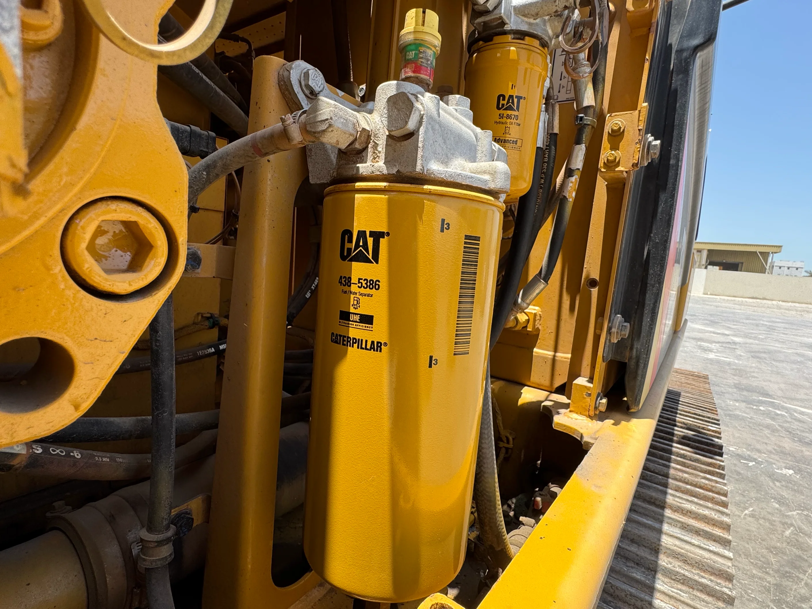 MDX-002-Cat-323D3-medium-excavator-inspection-engine-fuel-leaks-2