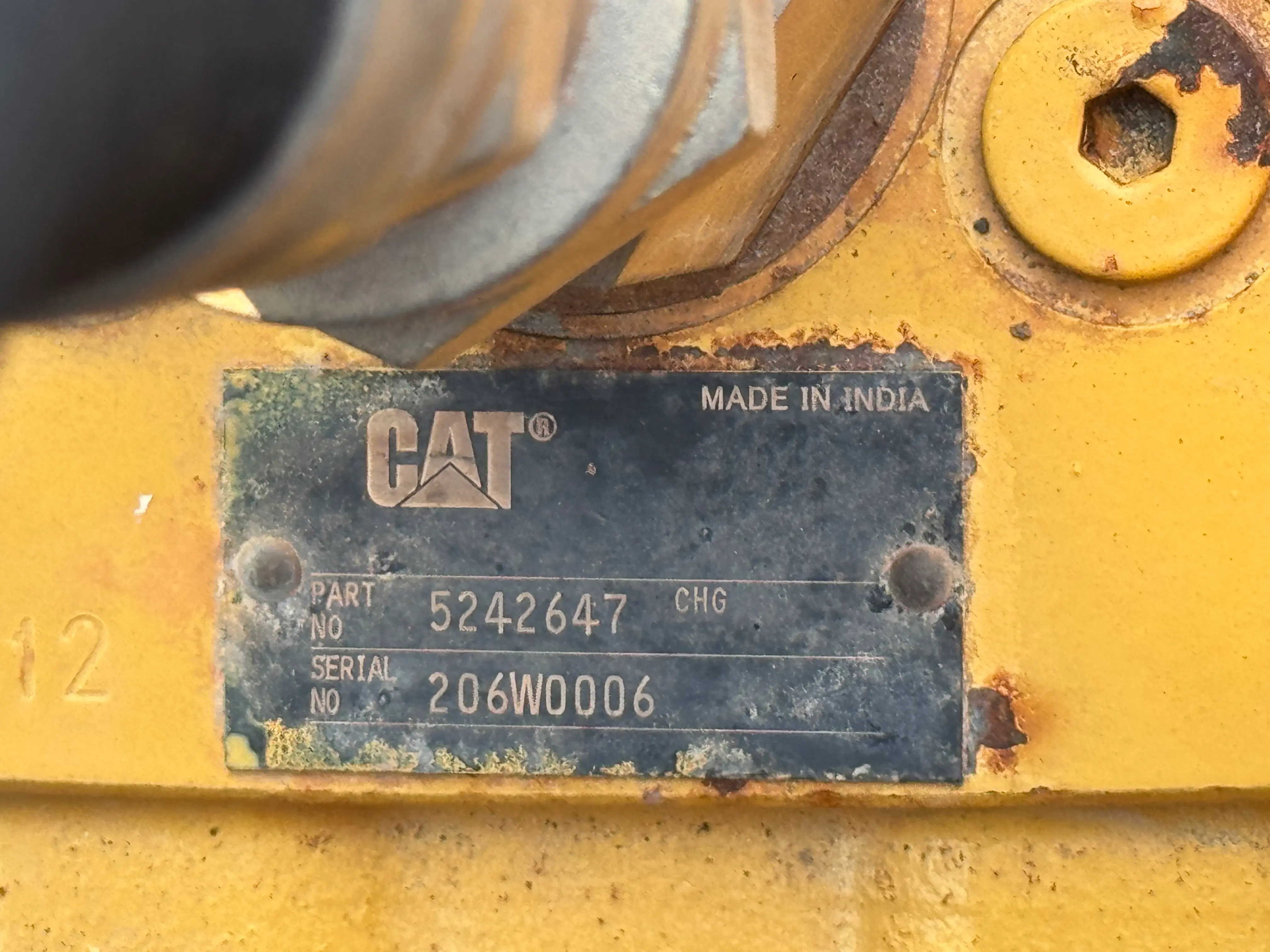 MDX-002-Cat-323D3-medium-excavator-inspection-hydraulics-turntable-slewing-assembly-3