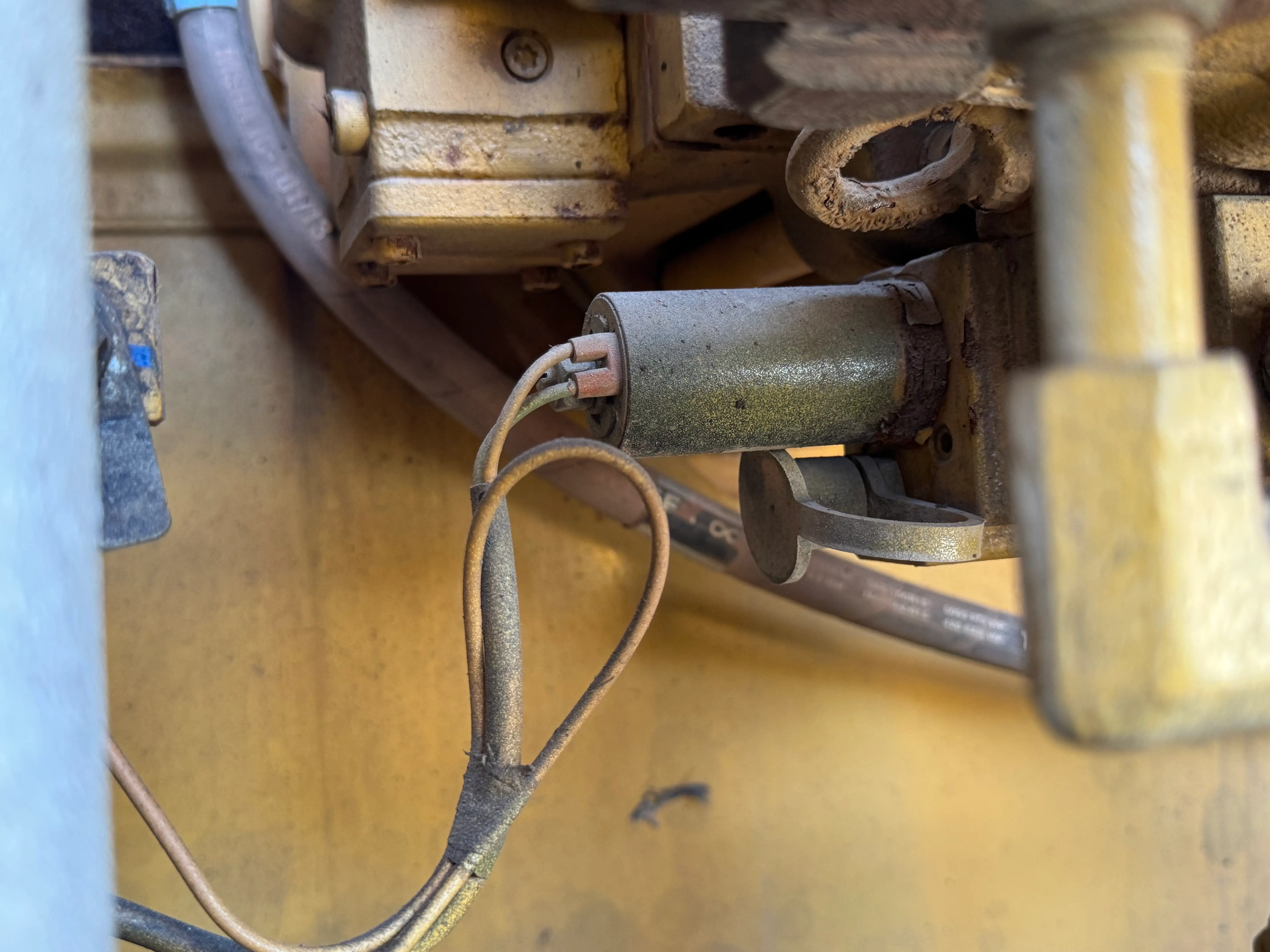 MDX-002-Cat-323D3-medium-excavator-inspection-hydraulics-wiring-harness-2